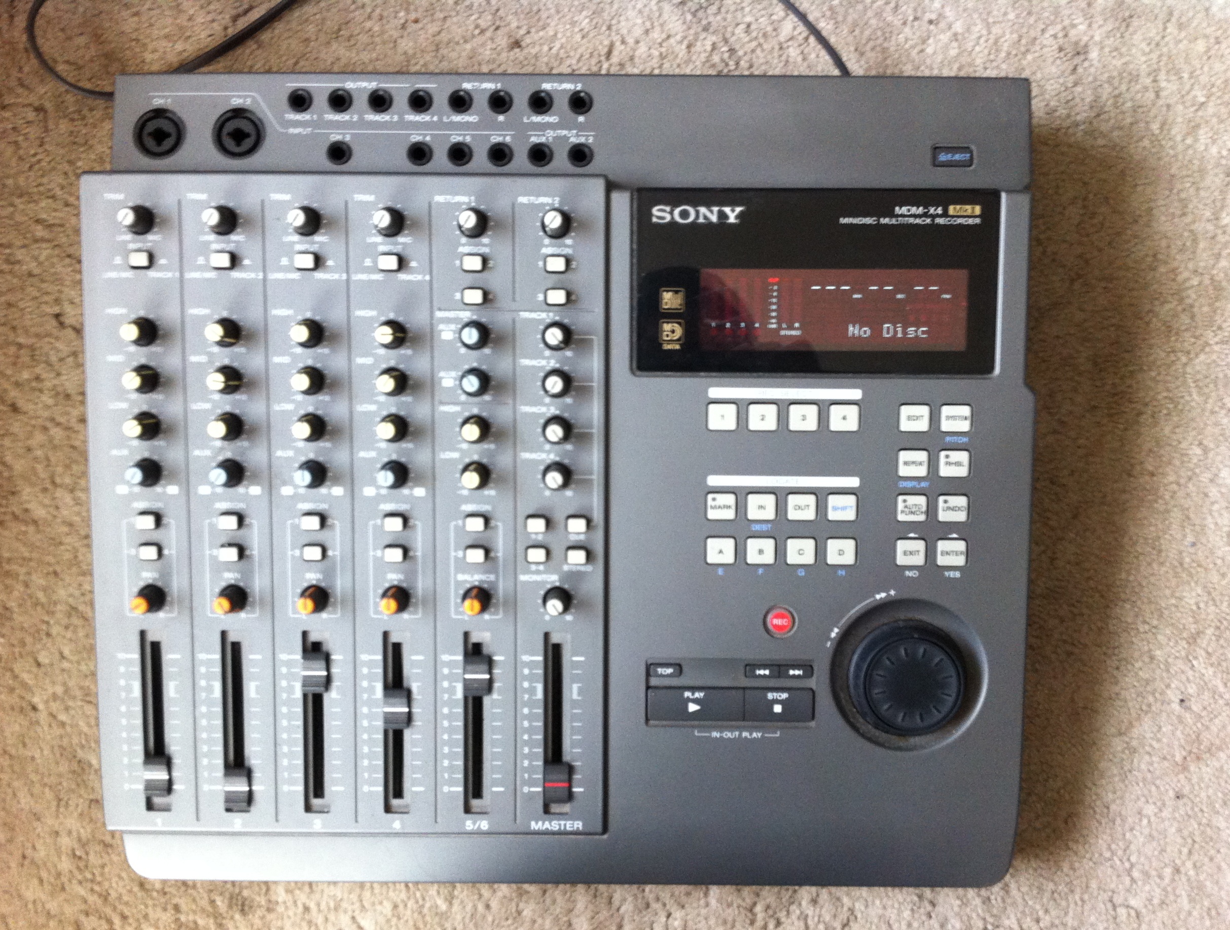 MDMX4 Sony MDMX4 Audiofanzine