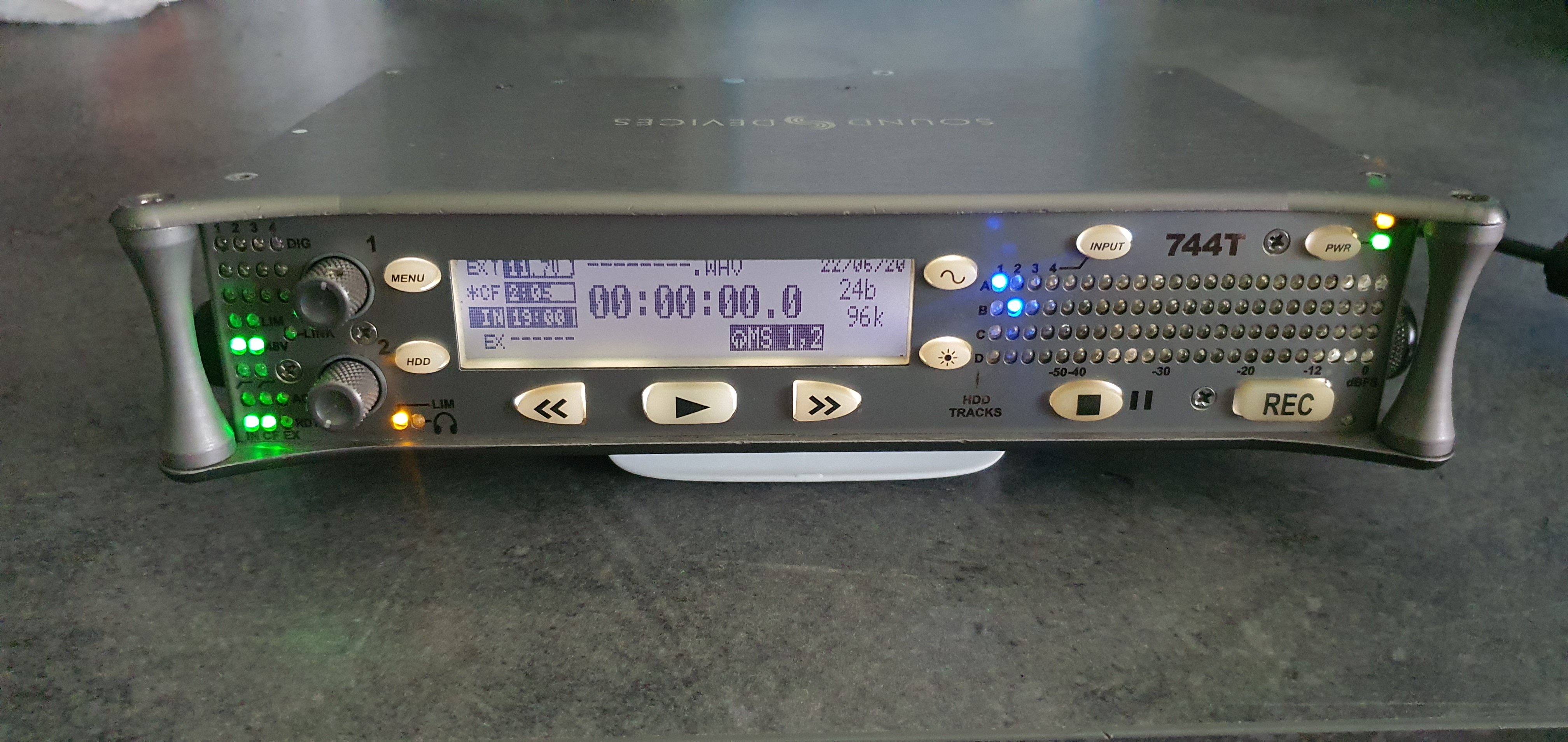 744T Sound Devices 744T Audiofanzine