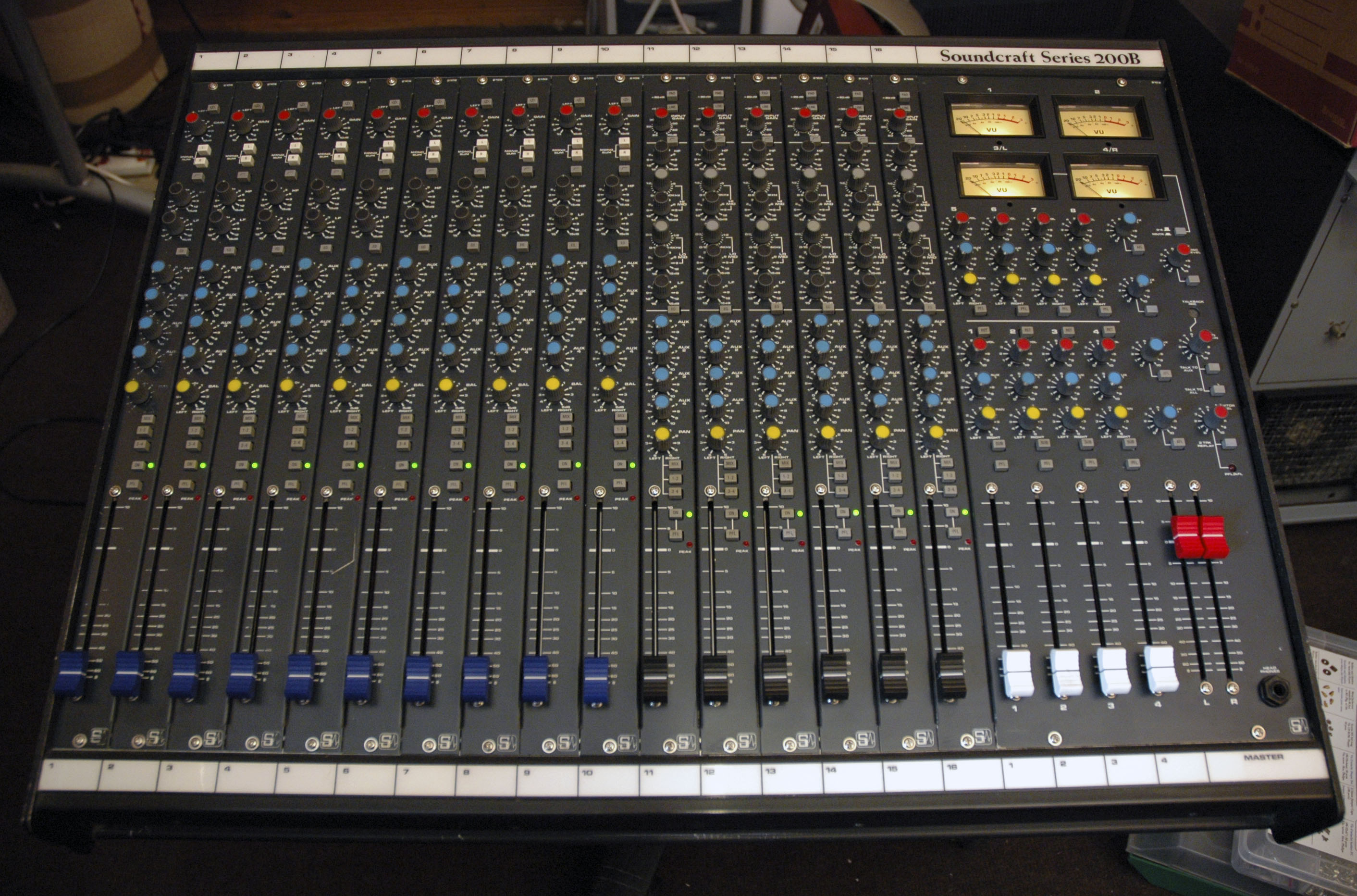 Soundcraft 200B image (1027413) Audiofanzine