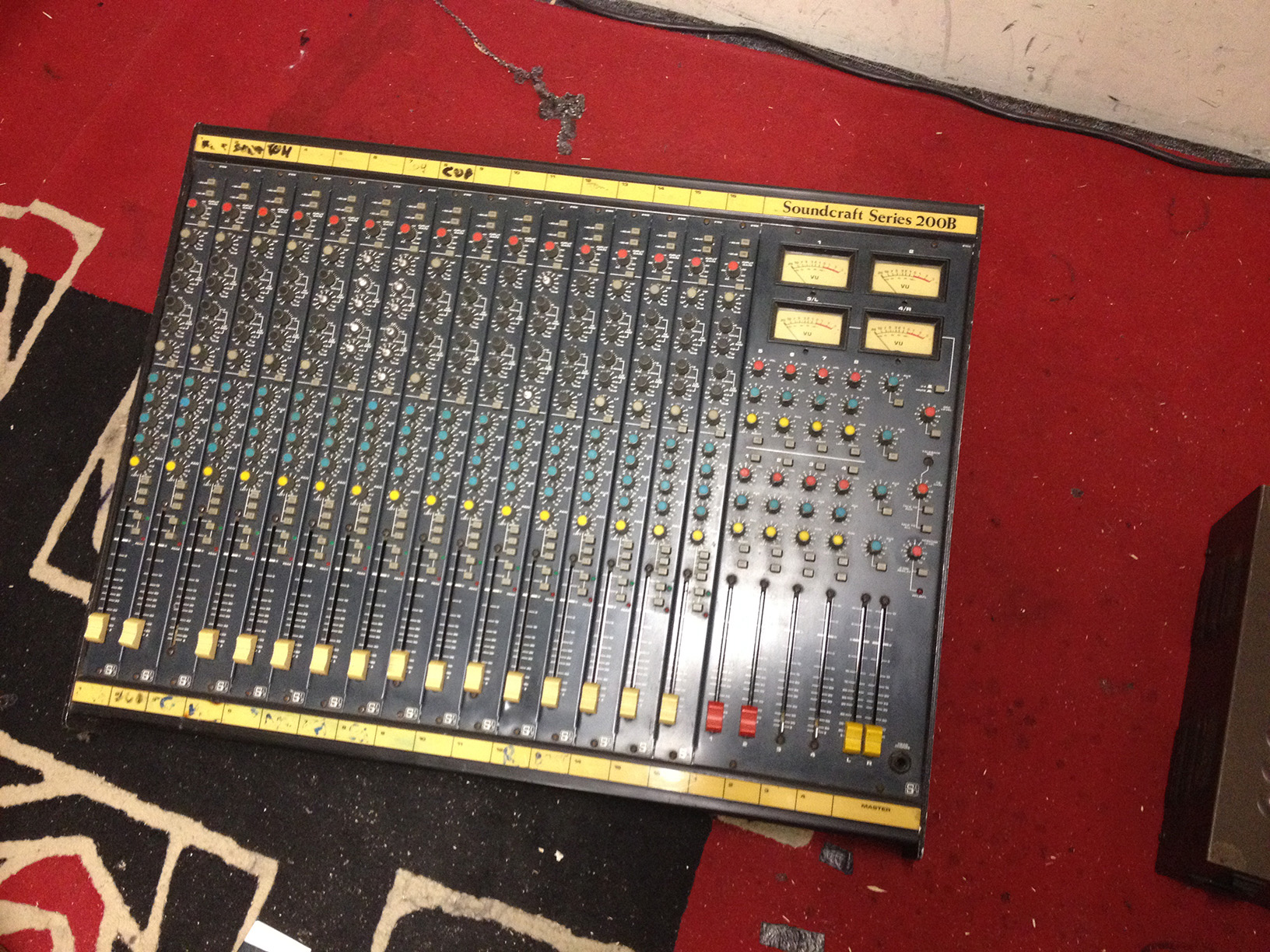 Photo Soundcraft 200B Soundcraft 200B (19218) (1078429) Audiofanzine