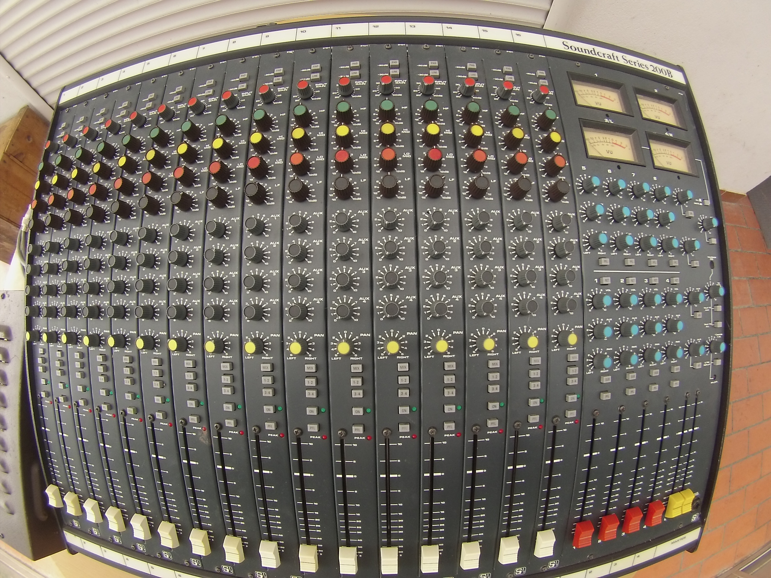 Photo Soundcraft 200B Soundcraft 200B (29556) (1490070) Audiofanzine