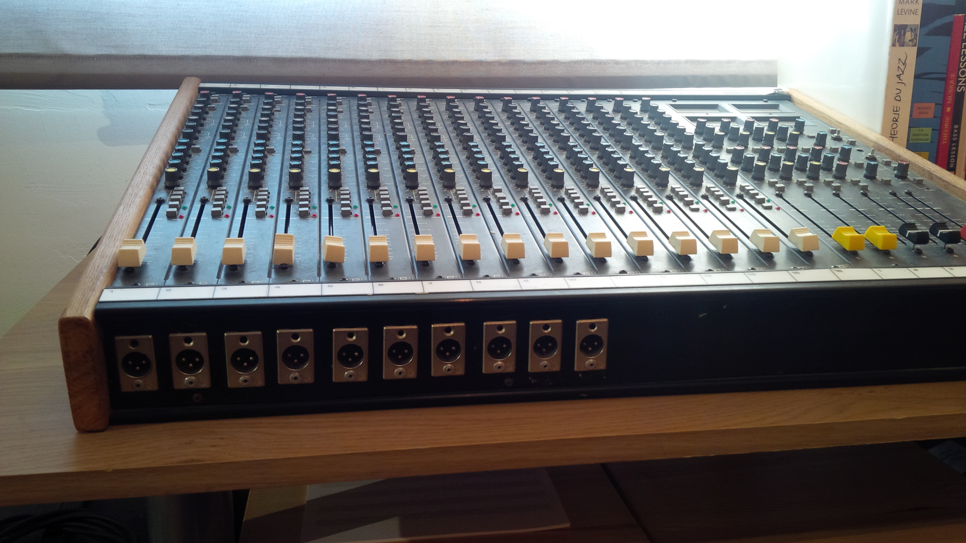 Photo Soundcraft 200B Soundcraft 200B (50212) (1751741) Audiofanzine