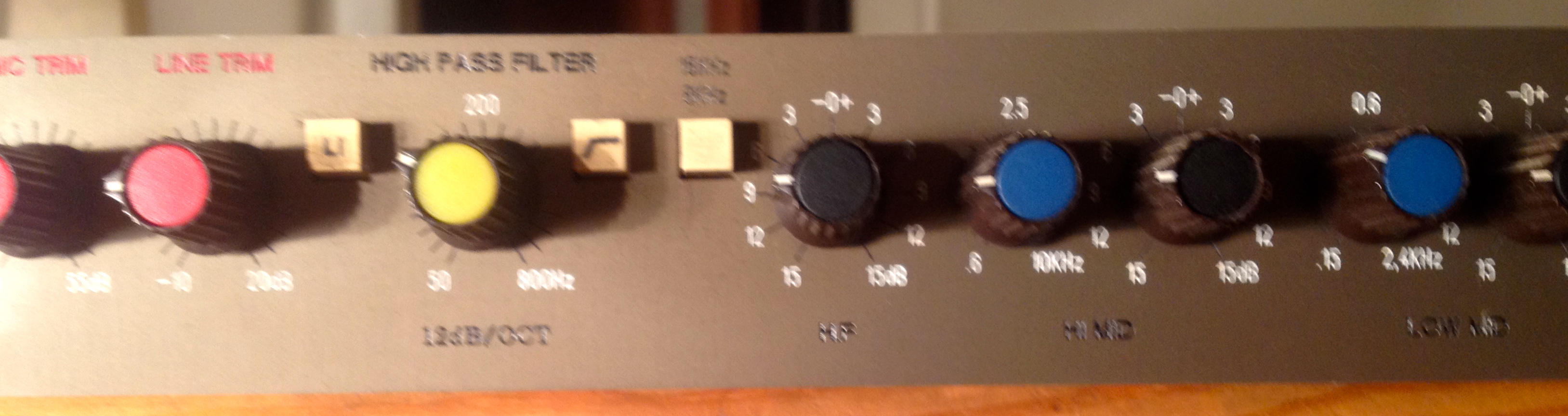 2400 Soundcraft 2400 Audiofanzine