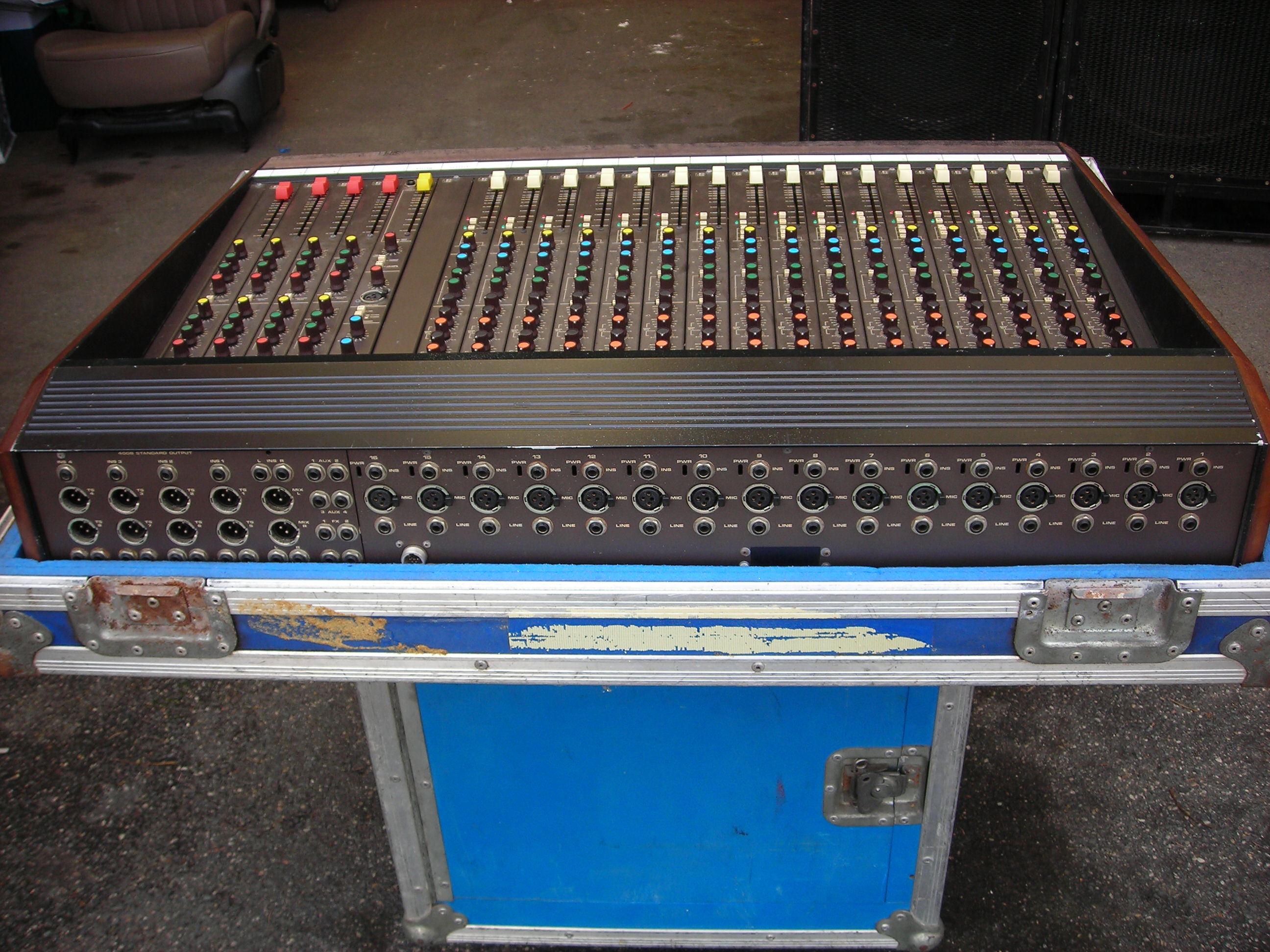 Soundcraft 400B image (1545030) Audiofanzine