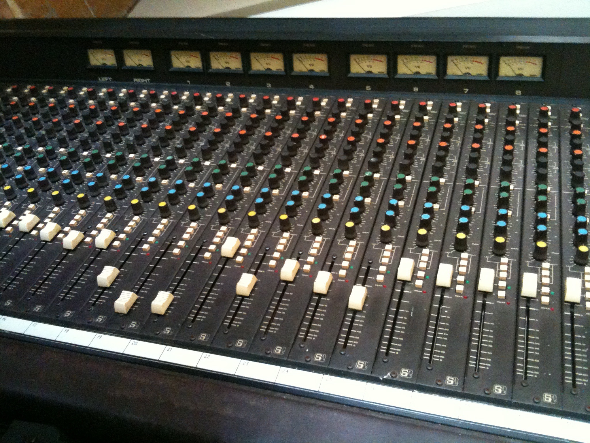 Soundcraft 400B image (#225035) - Audiofanzine