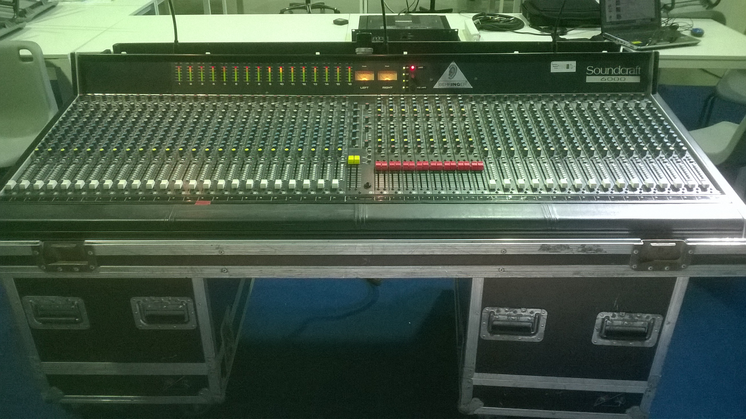 Photo Soundcraft 6000 Vue2 (1592083) Audiofanzine