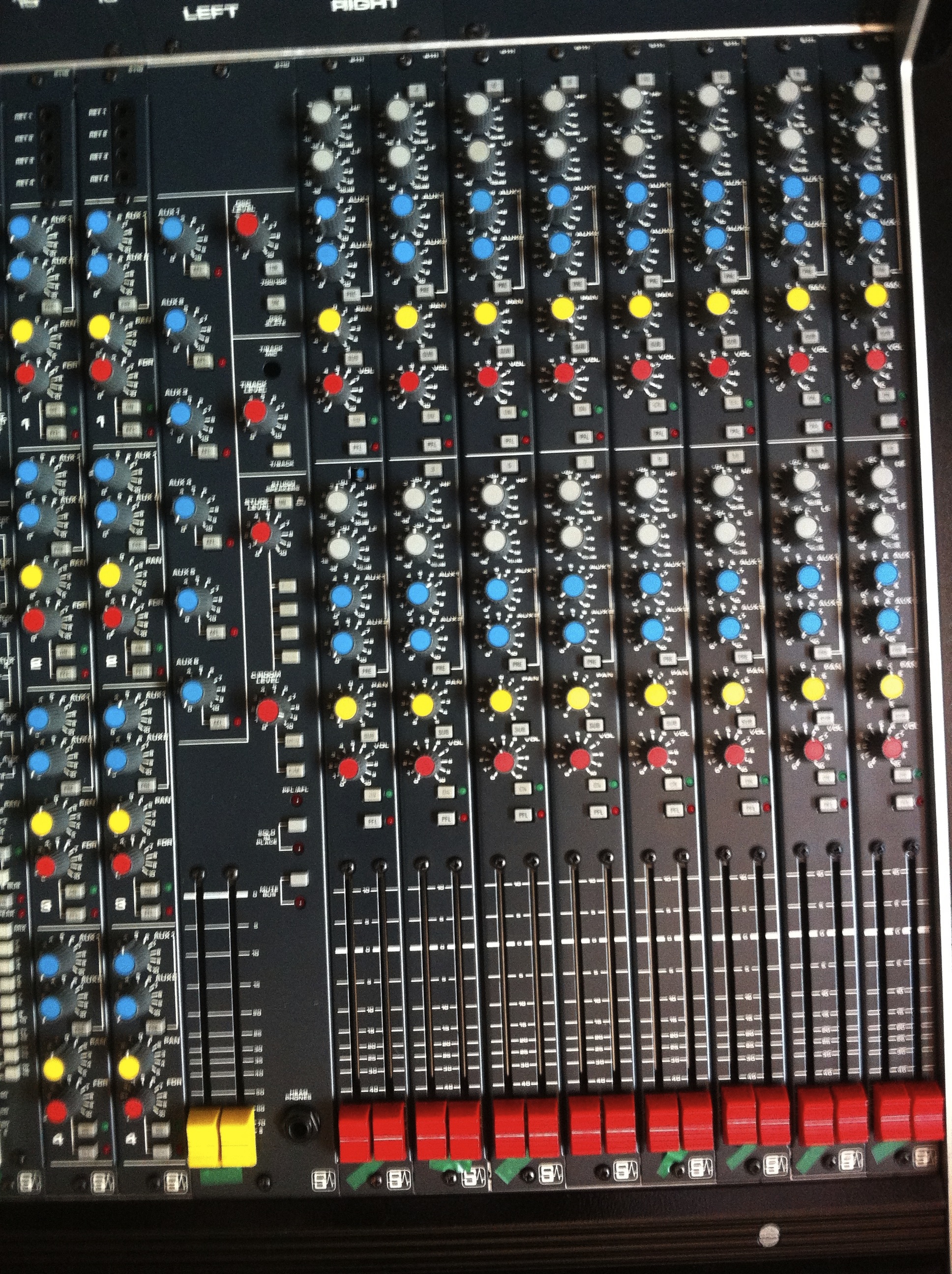 Photo Soundcraft 6000 Soundcraft 6000 1583151 (1600303) Audiofanzine