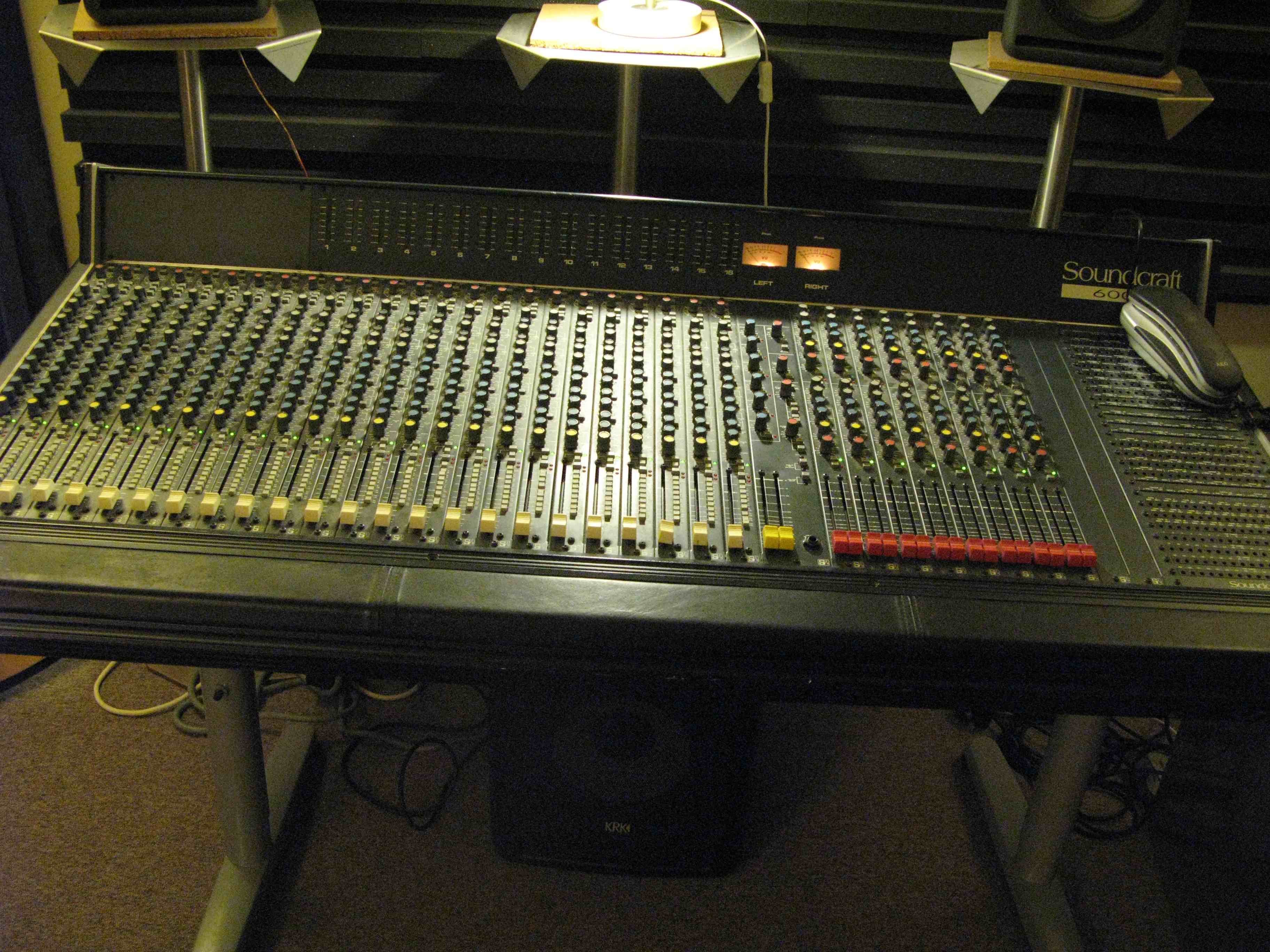 Photo Soundcraft 6000 Soundcraft 6000 (33710) (450546) Audiofanzine