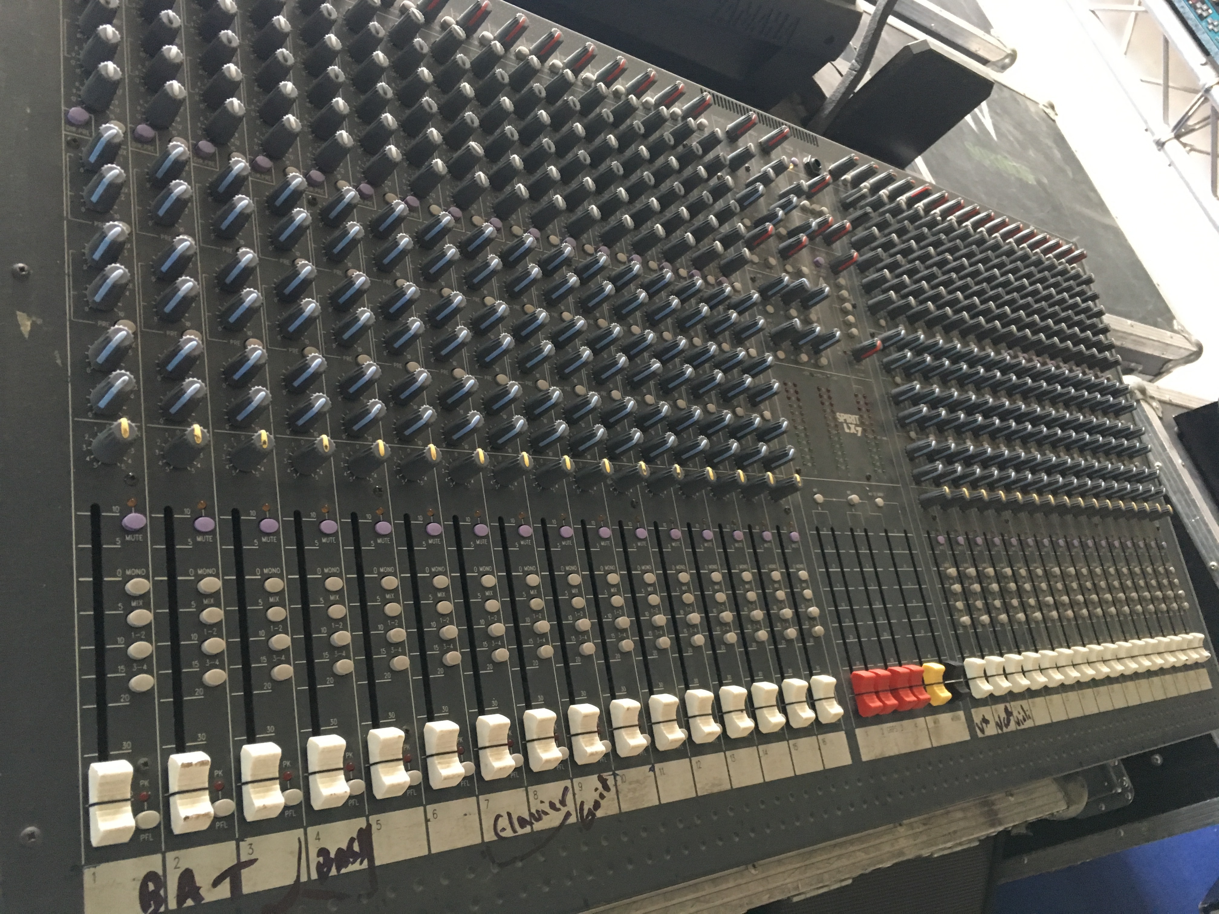 Soundcraft lx7.32 (Provence-Alpes-Côte d'Azur) - Audiofanzine