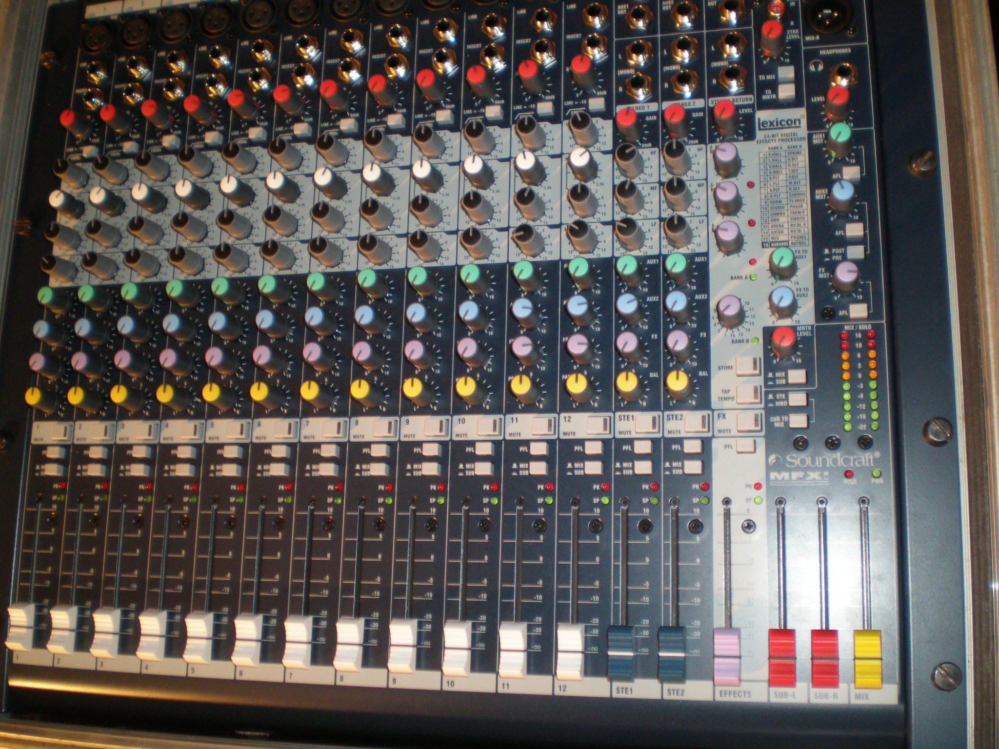 Soundcraft MFXi 12 image (#1120467) - Audiofanzine