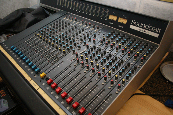 Soundcraft 600 Series User Manual