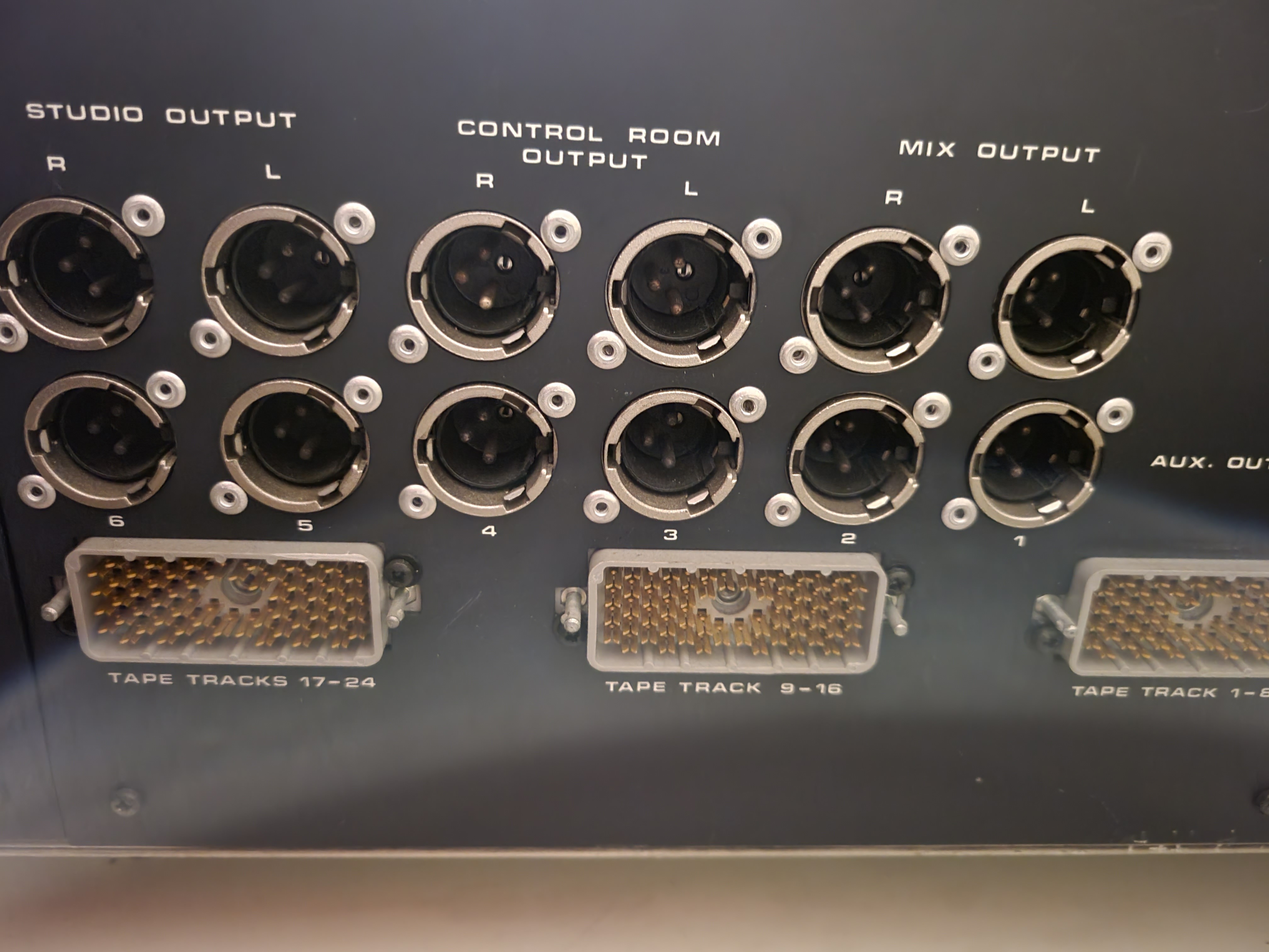 Series 600 Soundcraft Series 600 Audiofanzine