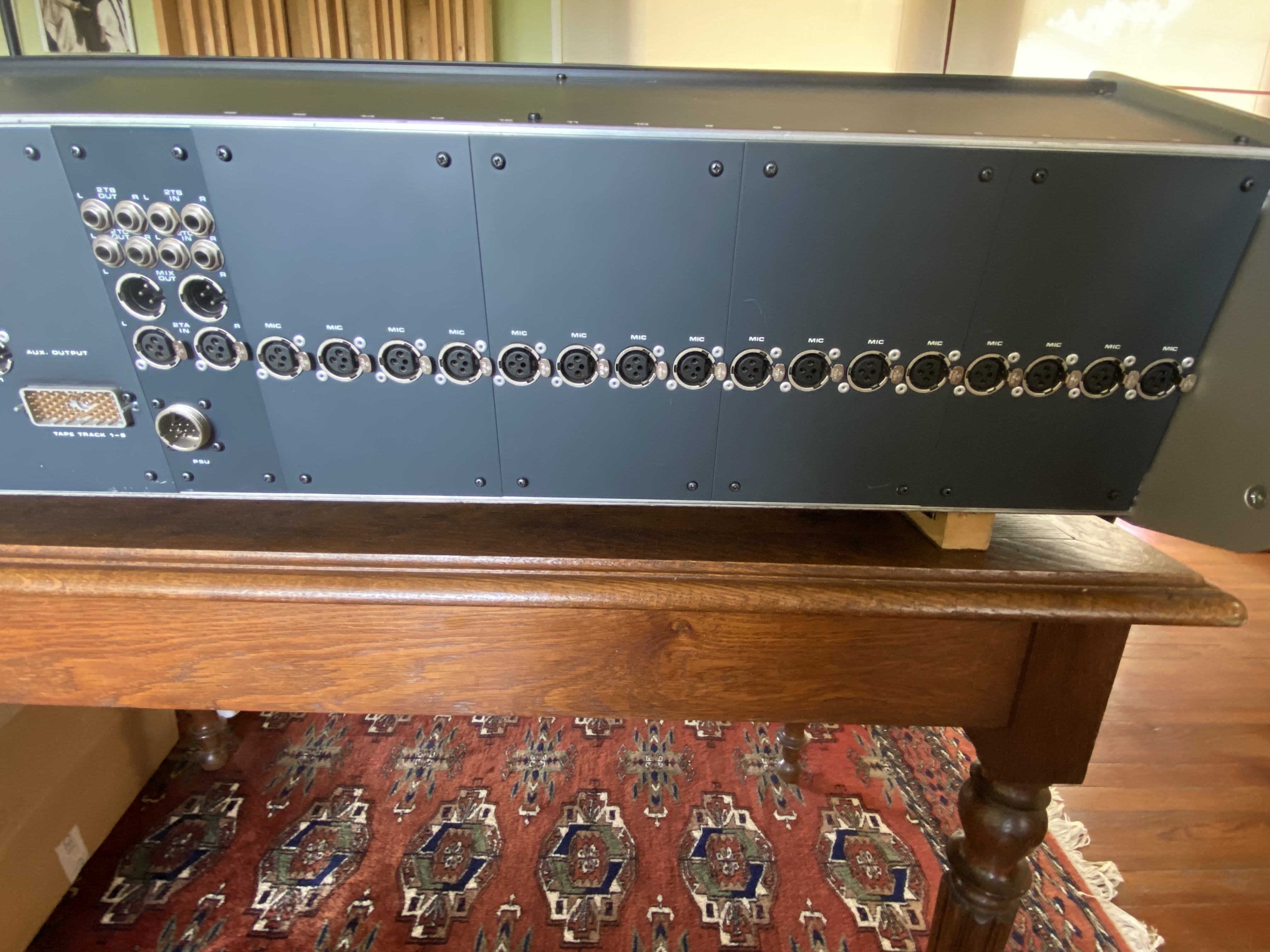 Series 600 Soundcraft Series 600 Audiofanzine