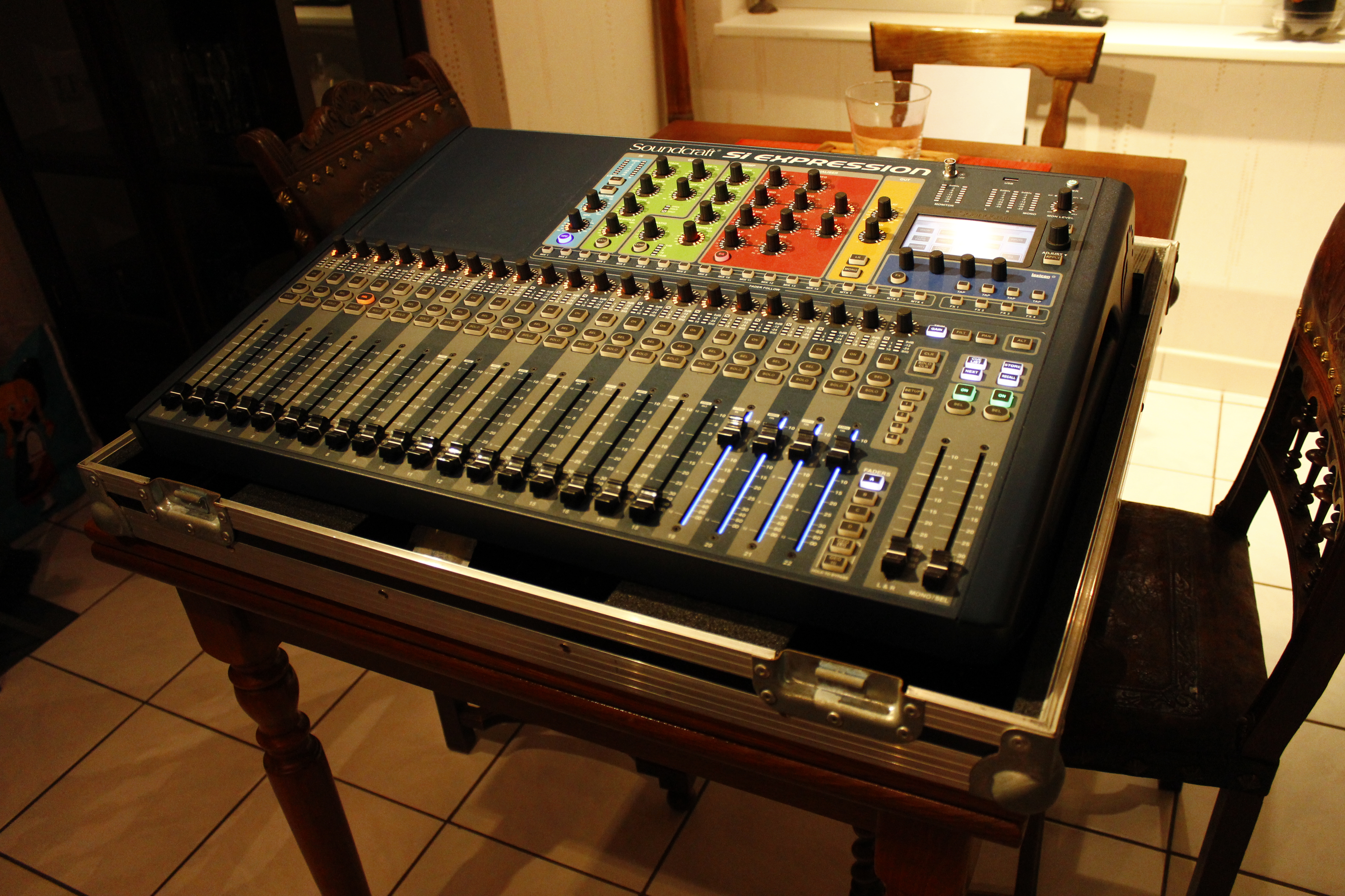 SI EXPRESSION 2 Soundcraft Si Expression 2 Audiofanzine