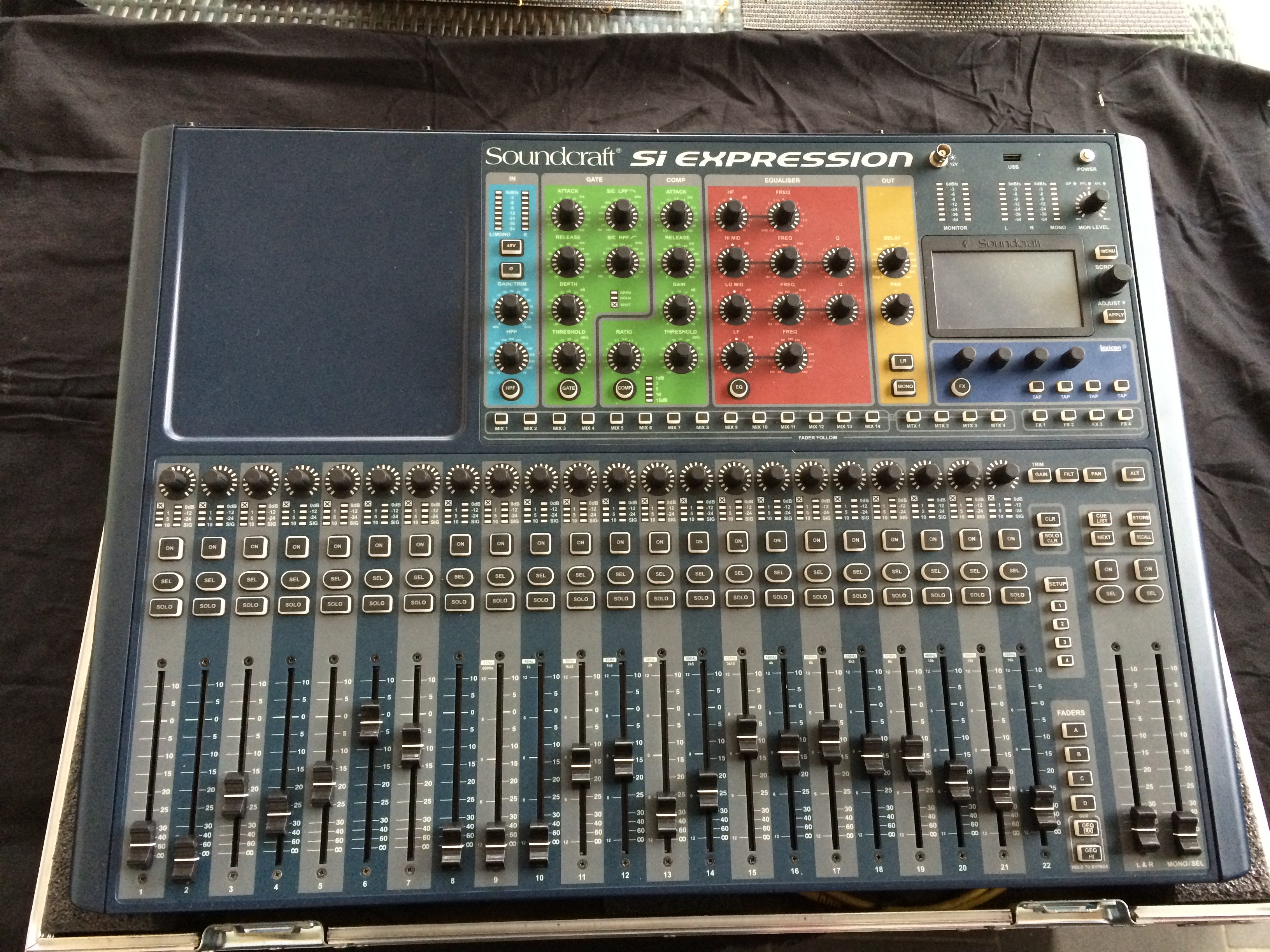 SI EXPRESSION 2 Soundcraft Si Expression 2 Audiofanzine