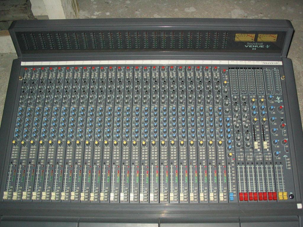 Photo Soundcraft Venue Theatre 2482 Soundcraft VENUE II THEATRE