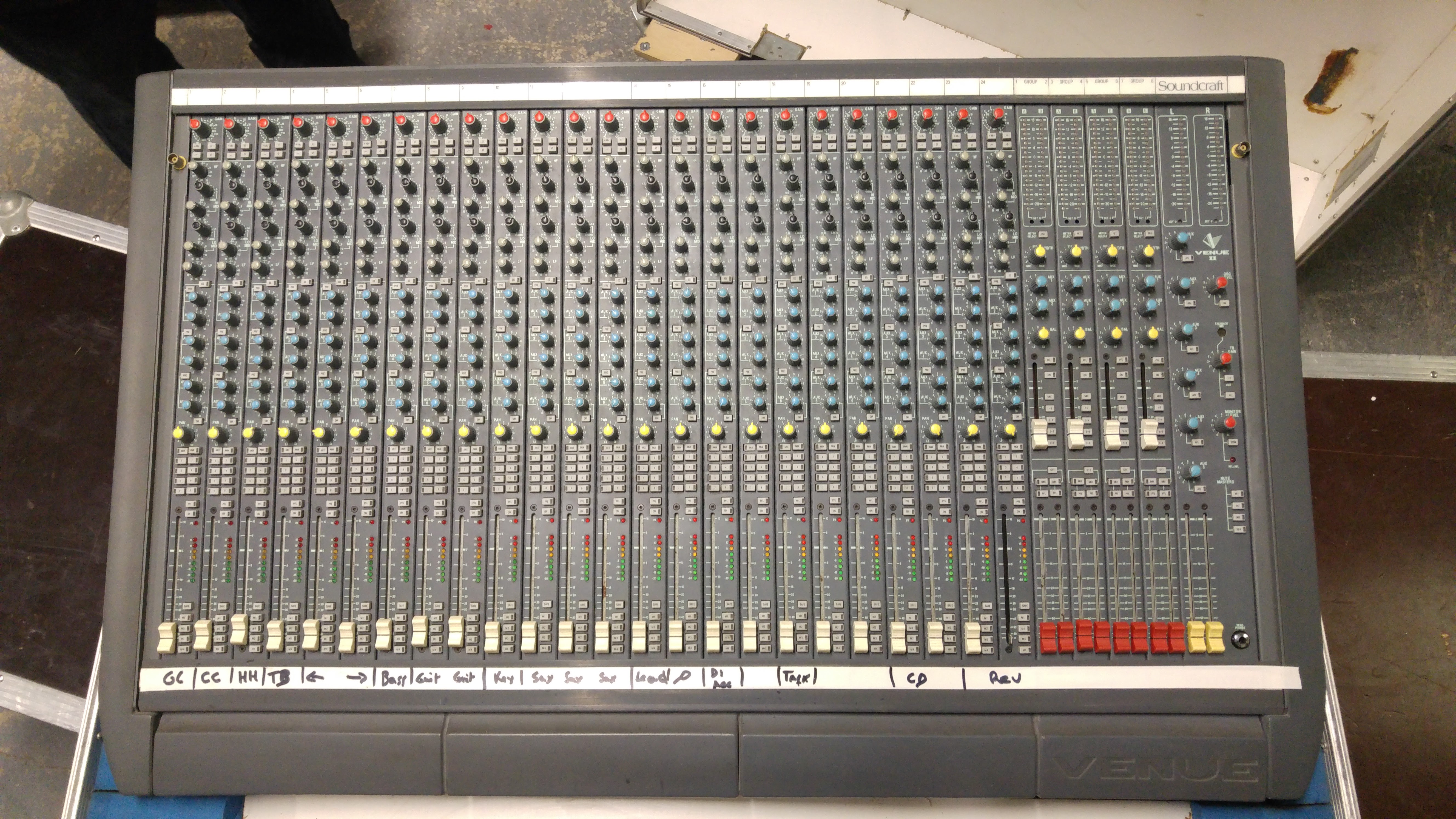 VENUE THEATRE 2482 Soundcraft Venue Theatre 2482 Audiofanzine