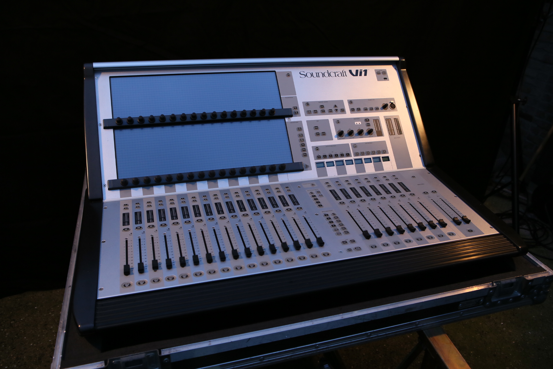Soundcraft Vi1 image (1715308) Audiofanzine