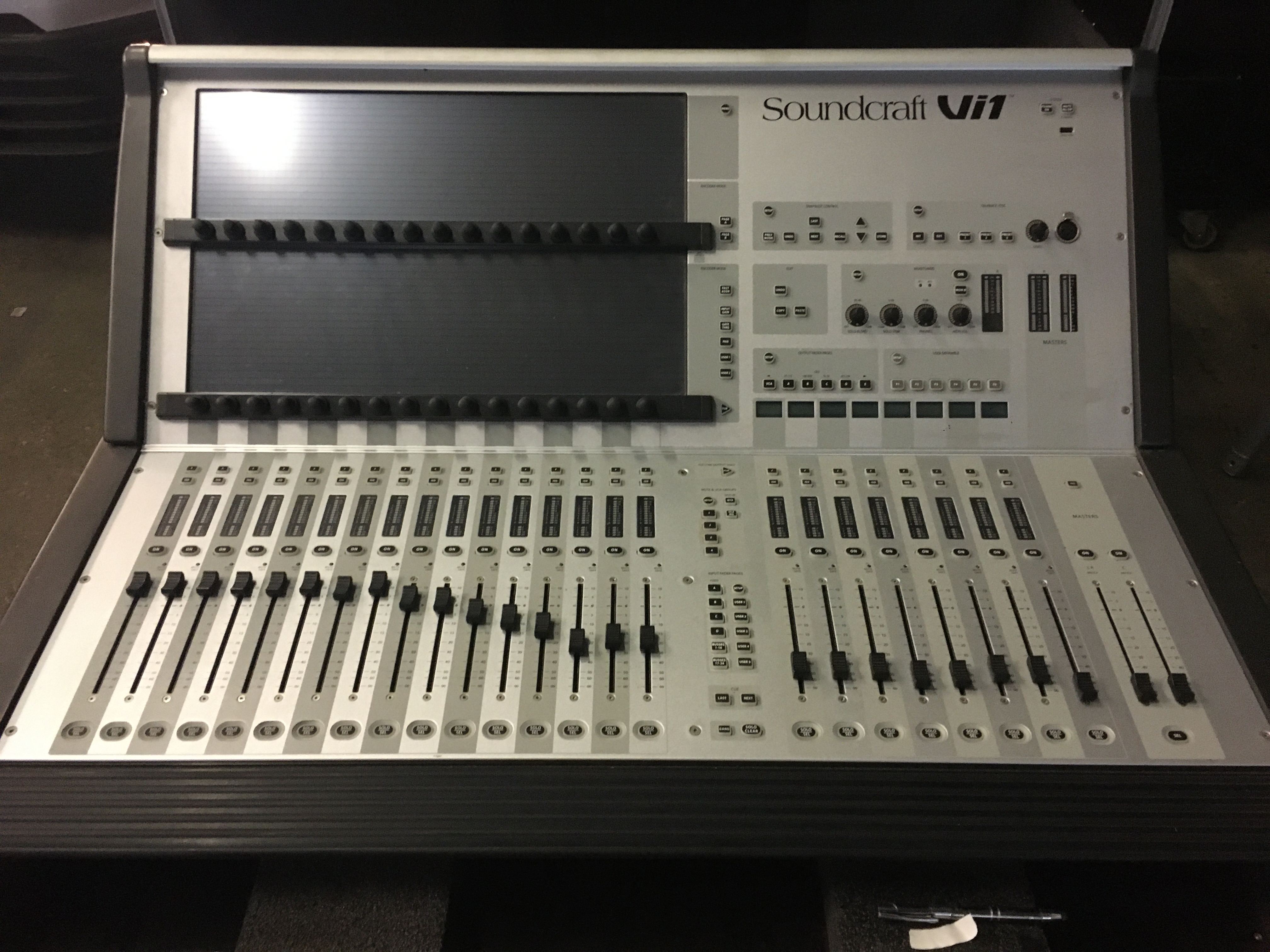 Vi1 Soundcraft Vi1 Audiofanzine