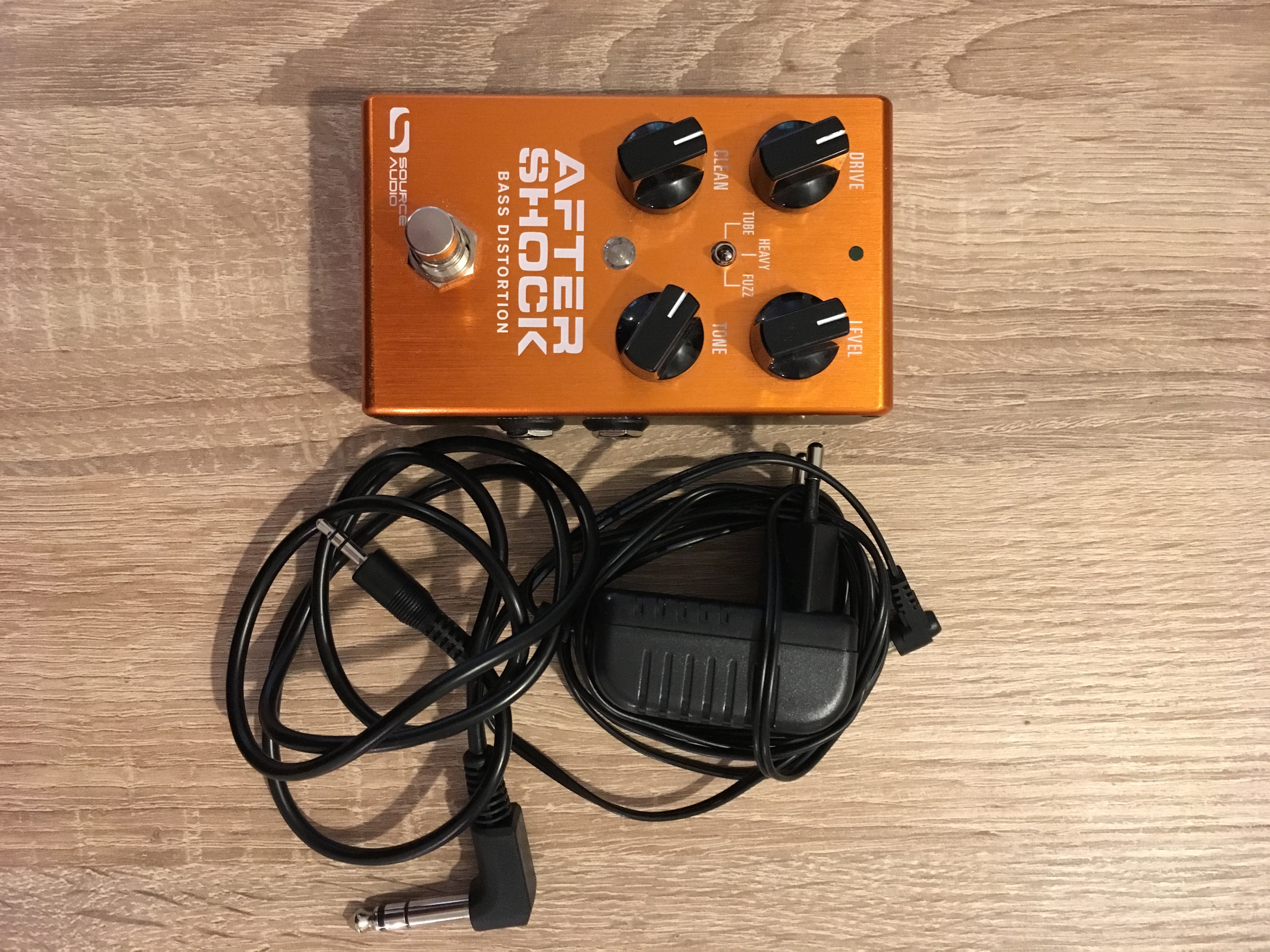 AfterShock Bass Distortion Source Audio Audiofanzine