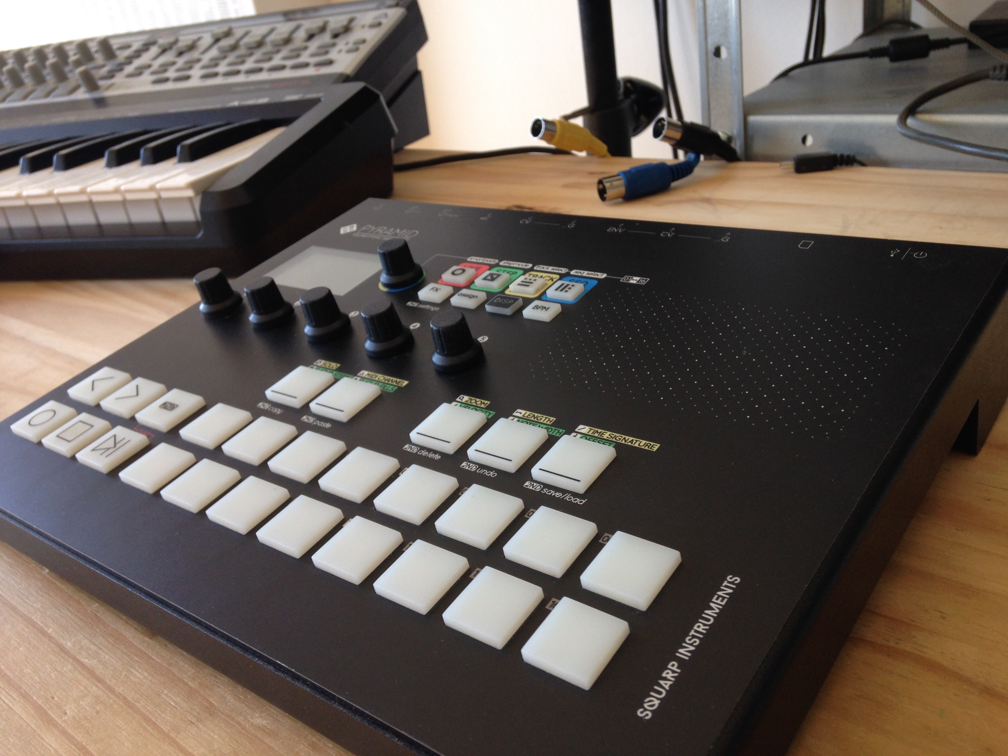 Pyramid - Squarp Instruments Pyramid - Audiofanzine