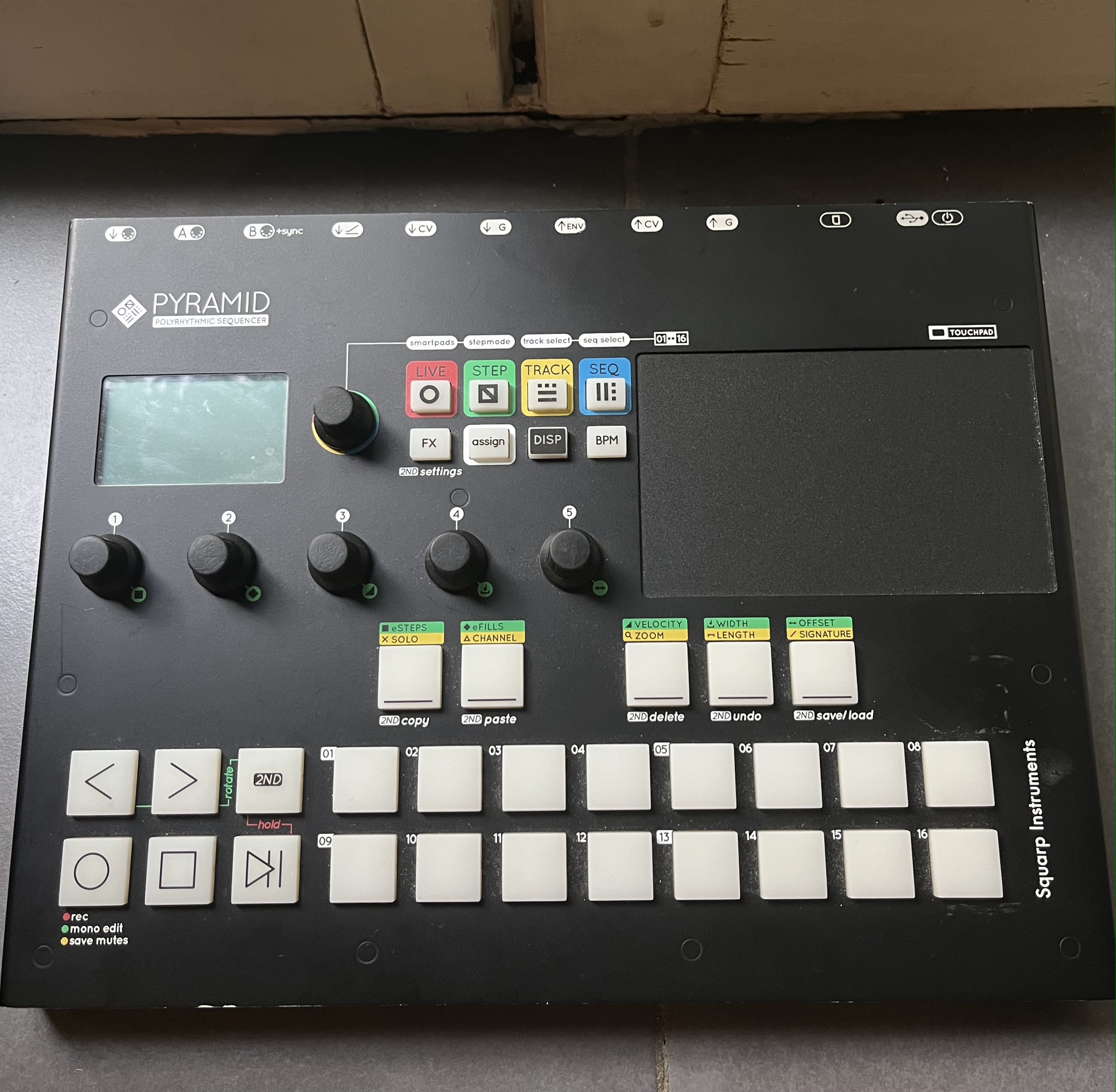 Squarp instruments PYRAMID MK2 ハードウェアMIDI/CVシーケンサー - 楽器、器材