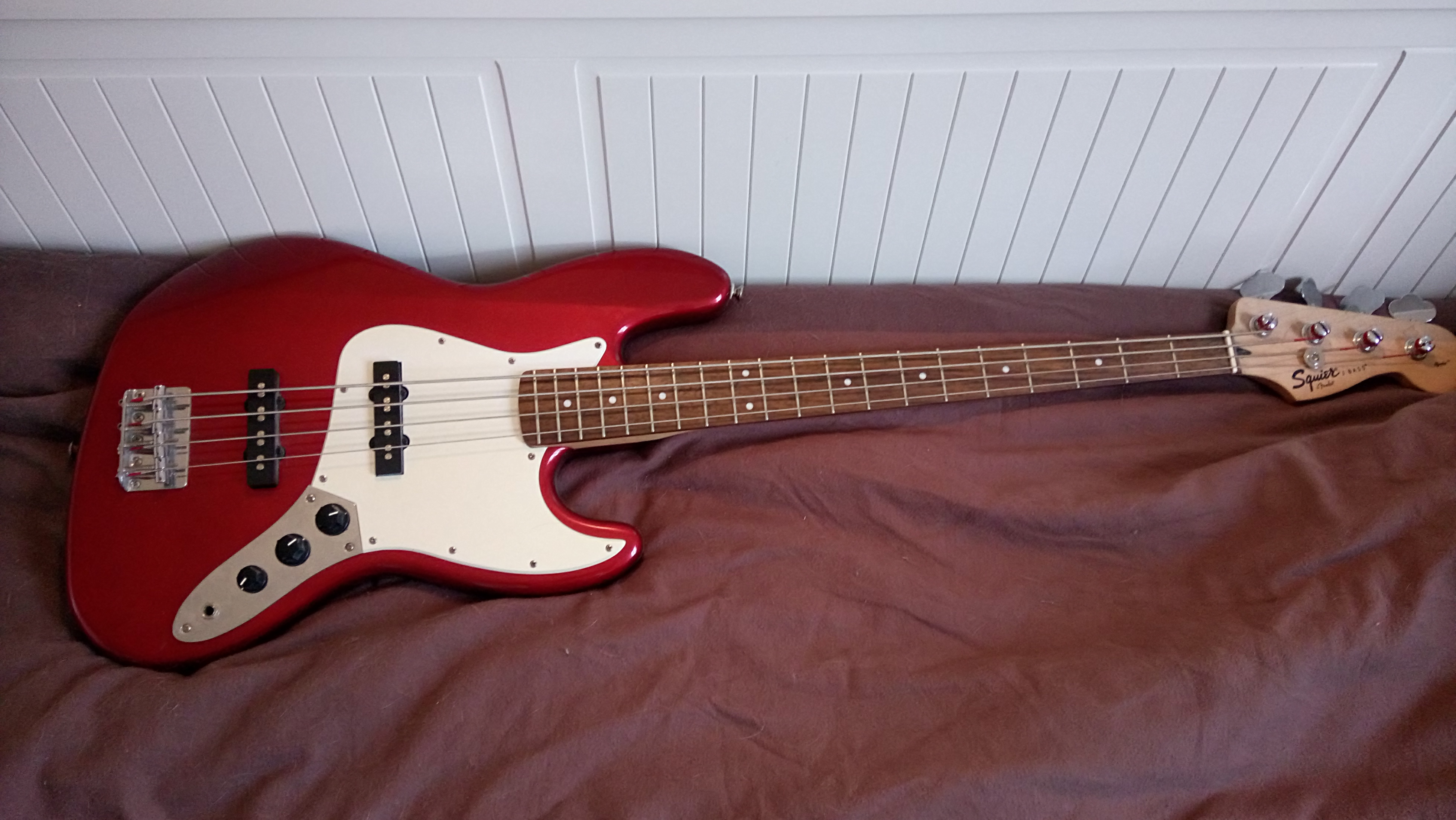 Photo Squier Affinity Jazz Bass : DSC 0001.JPG (#1790071) - Audiofanzine