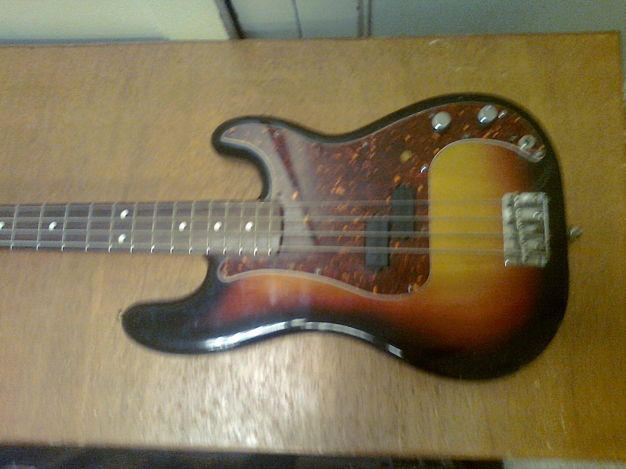 Squier Affinity P Bass image (318879) Audiofanzine