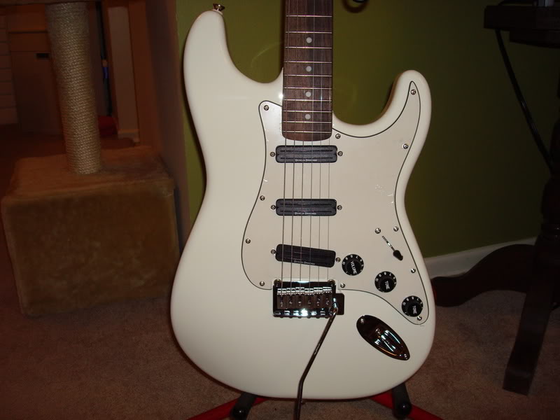 Squier Deluxe Hot Rails Strat image (612695) Audiofanzine