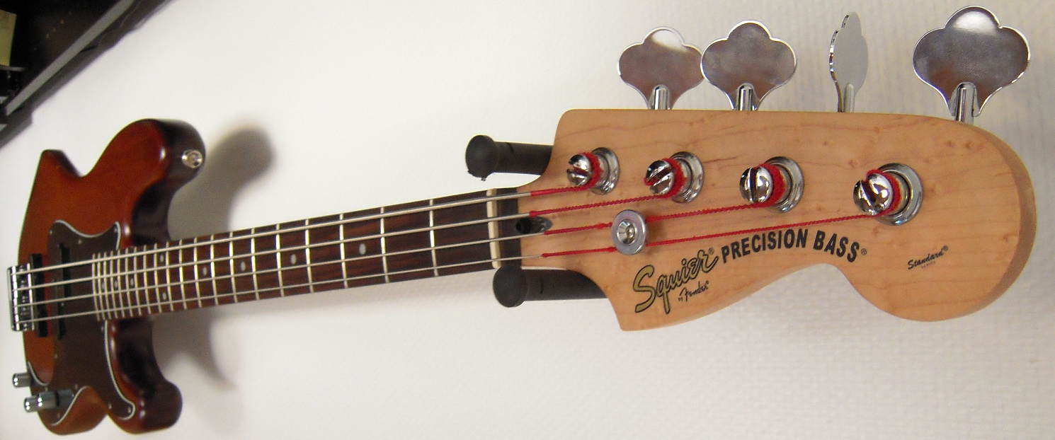 Squier Standard P Bass Special image (338960) Audiofanzine