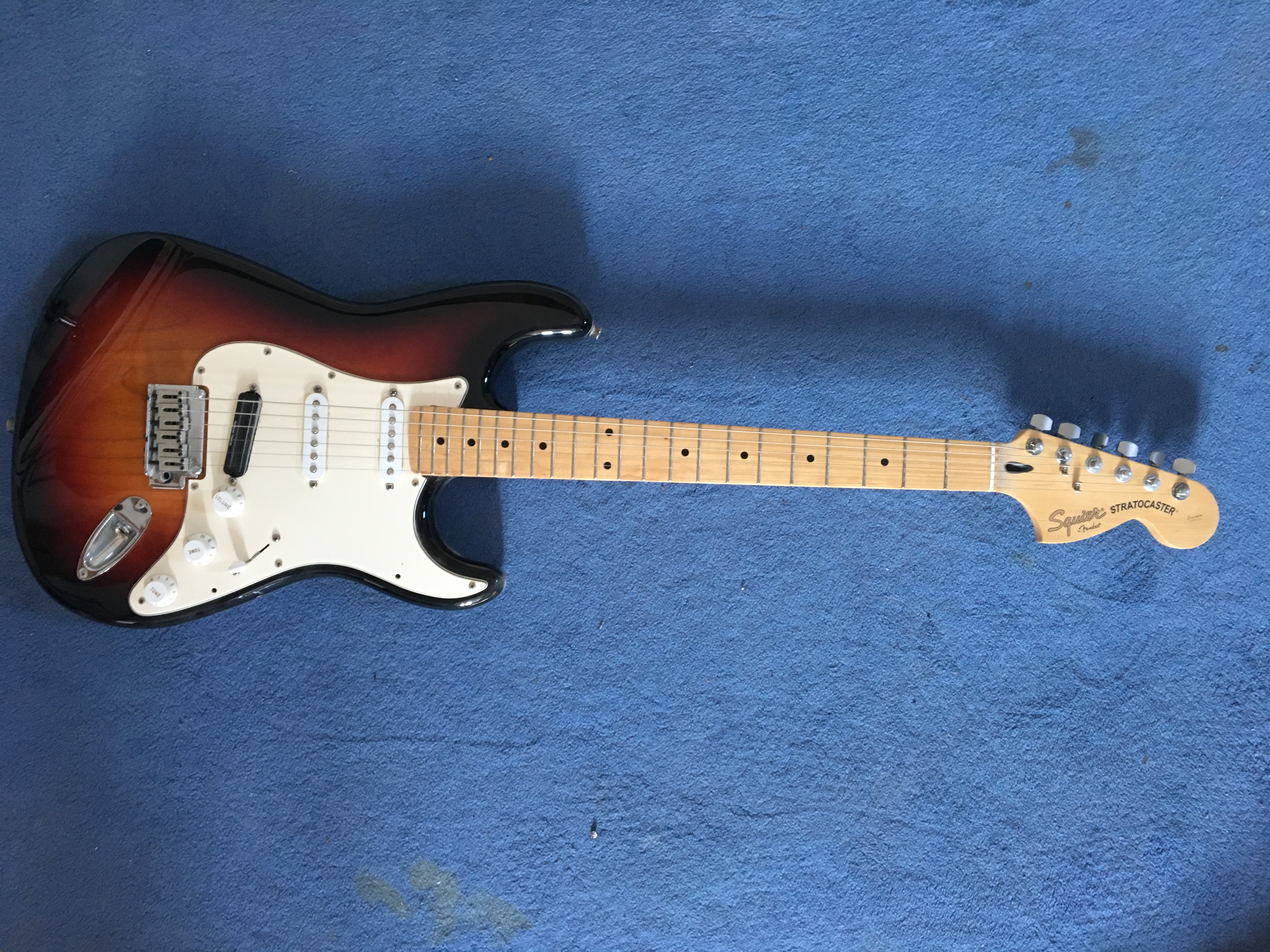 Squier Standard Stratocaster image (1757535) Audiofanzine