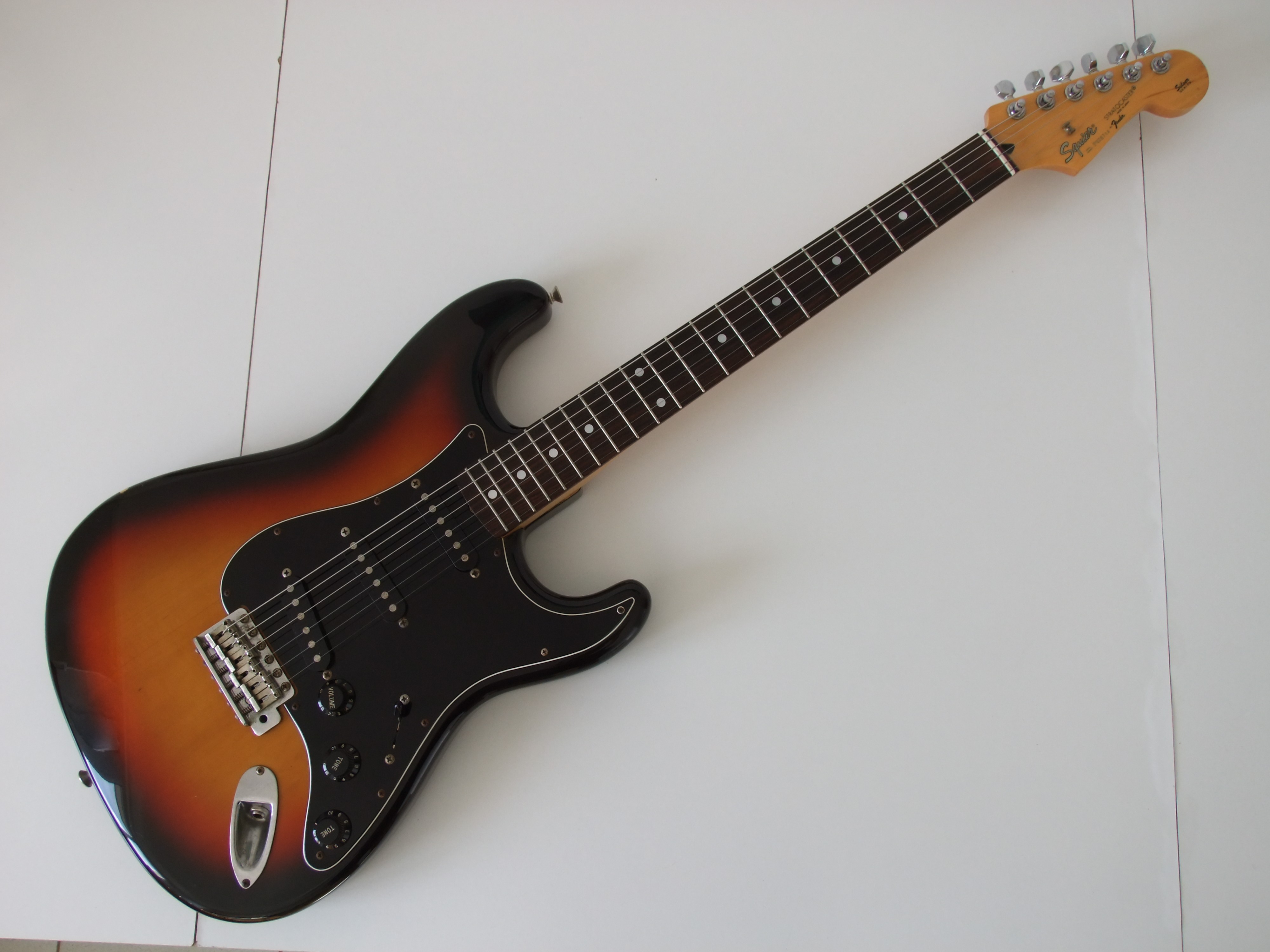 Photo Squier Stratocaster (Made in Japan) Squier Stratocaster Made in