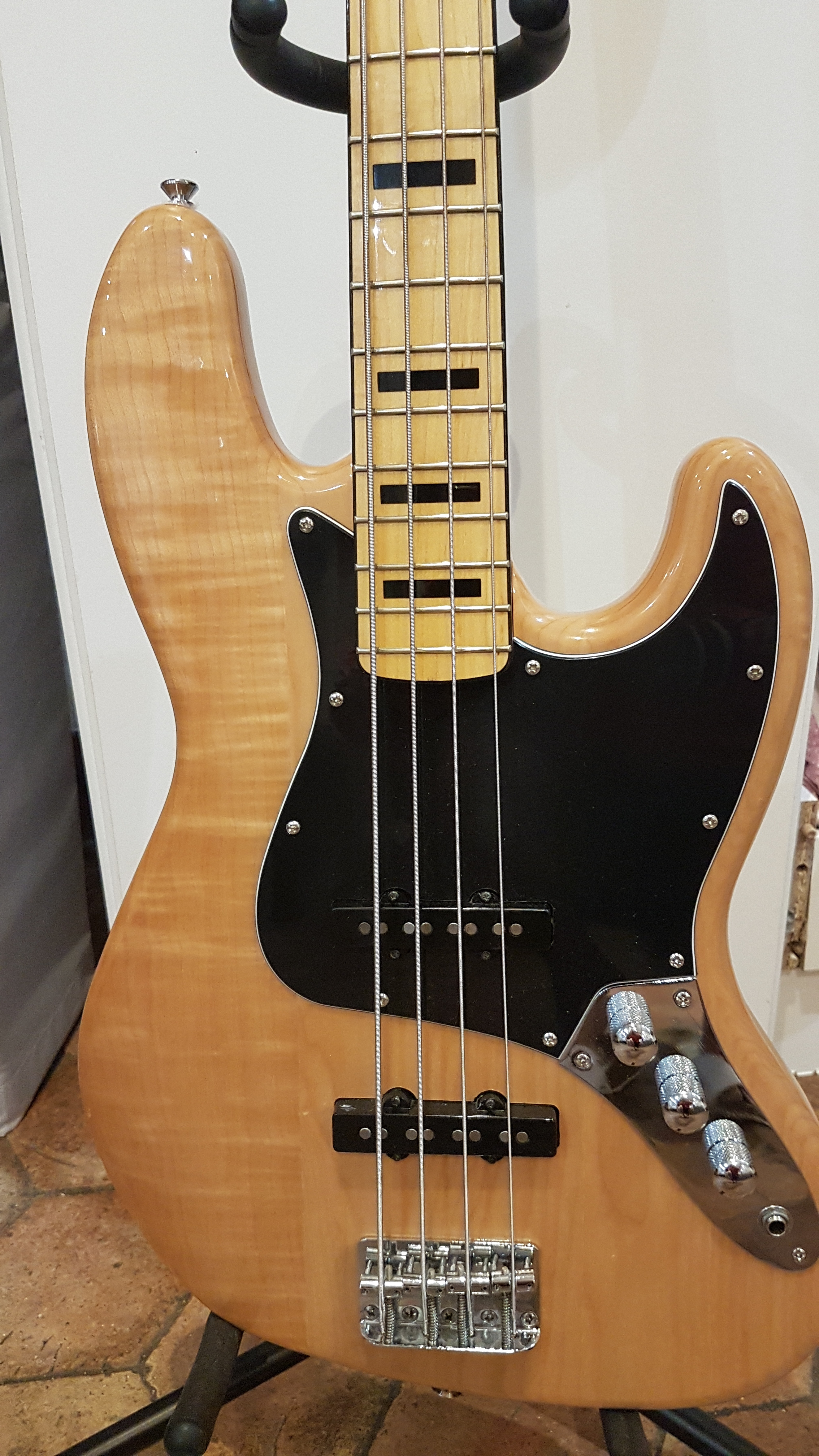 Vintage Modified Jazz Bass '70s Squier - Audiofanzine