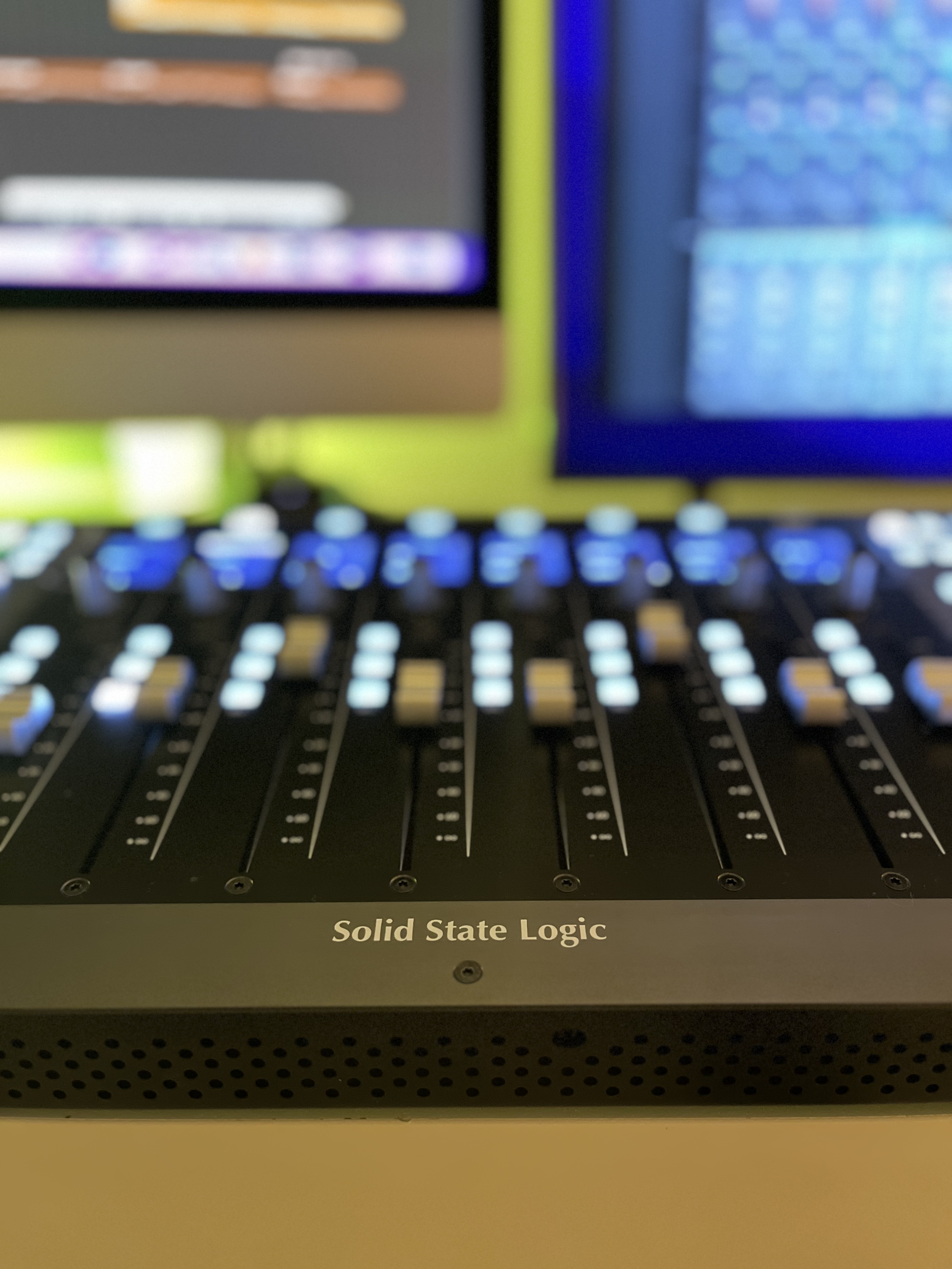 UF8 - SSL UF8 - Audiofanzine