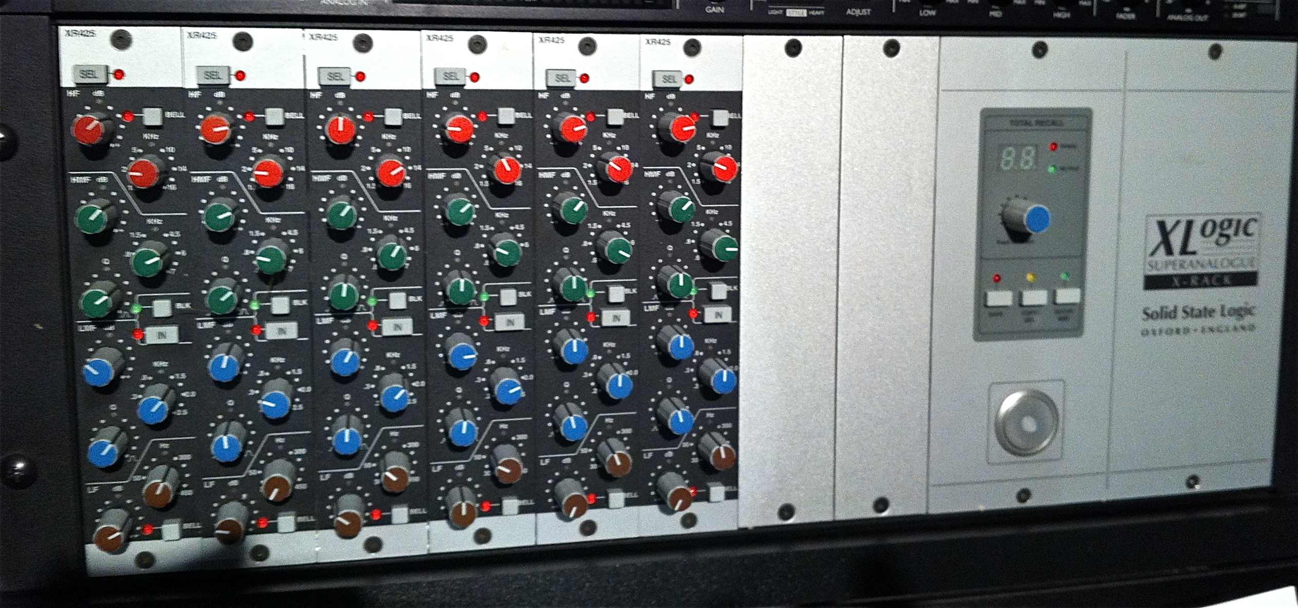 SSL XLogic XRack XR425 E Series EQ Module image (1009973) Audiofanzine