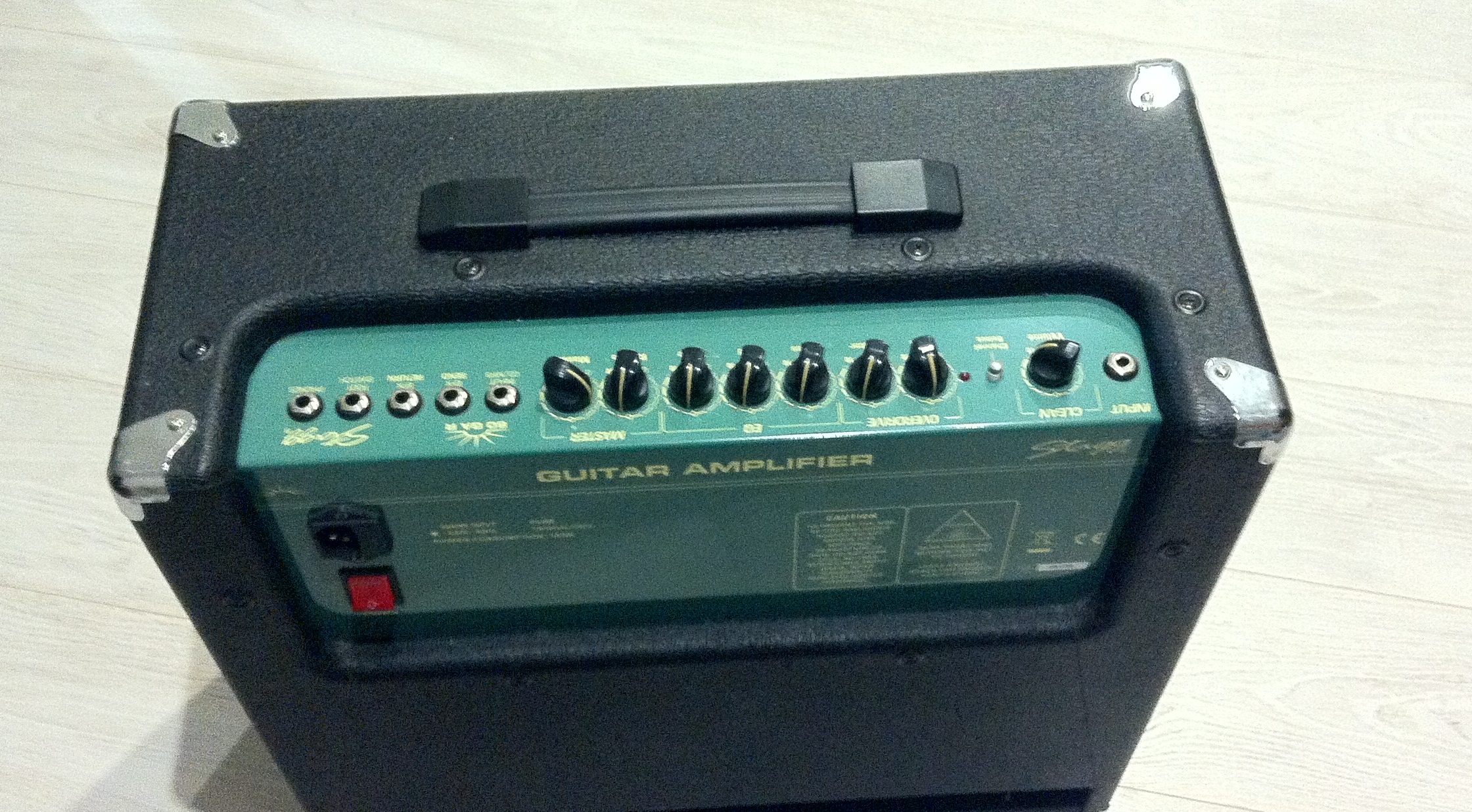 60 AA R - Stagg 60 AA R - Audiofanzine