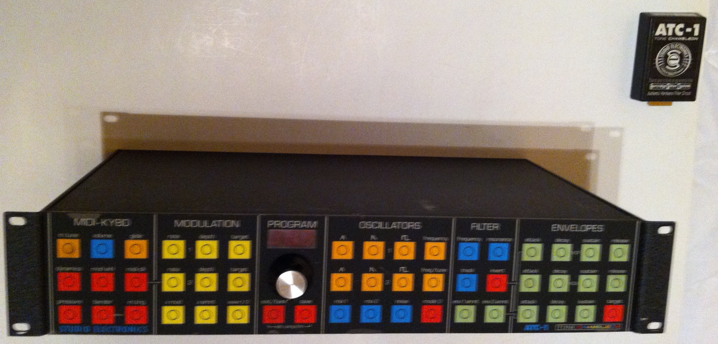 Photo Studio Electronics ATC1 Studio Electronics ATC1 (22883) (277917) Audiofanzine