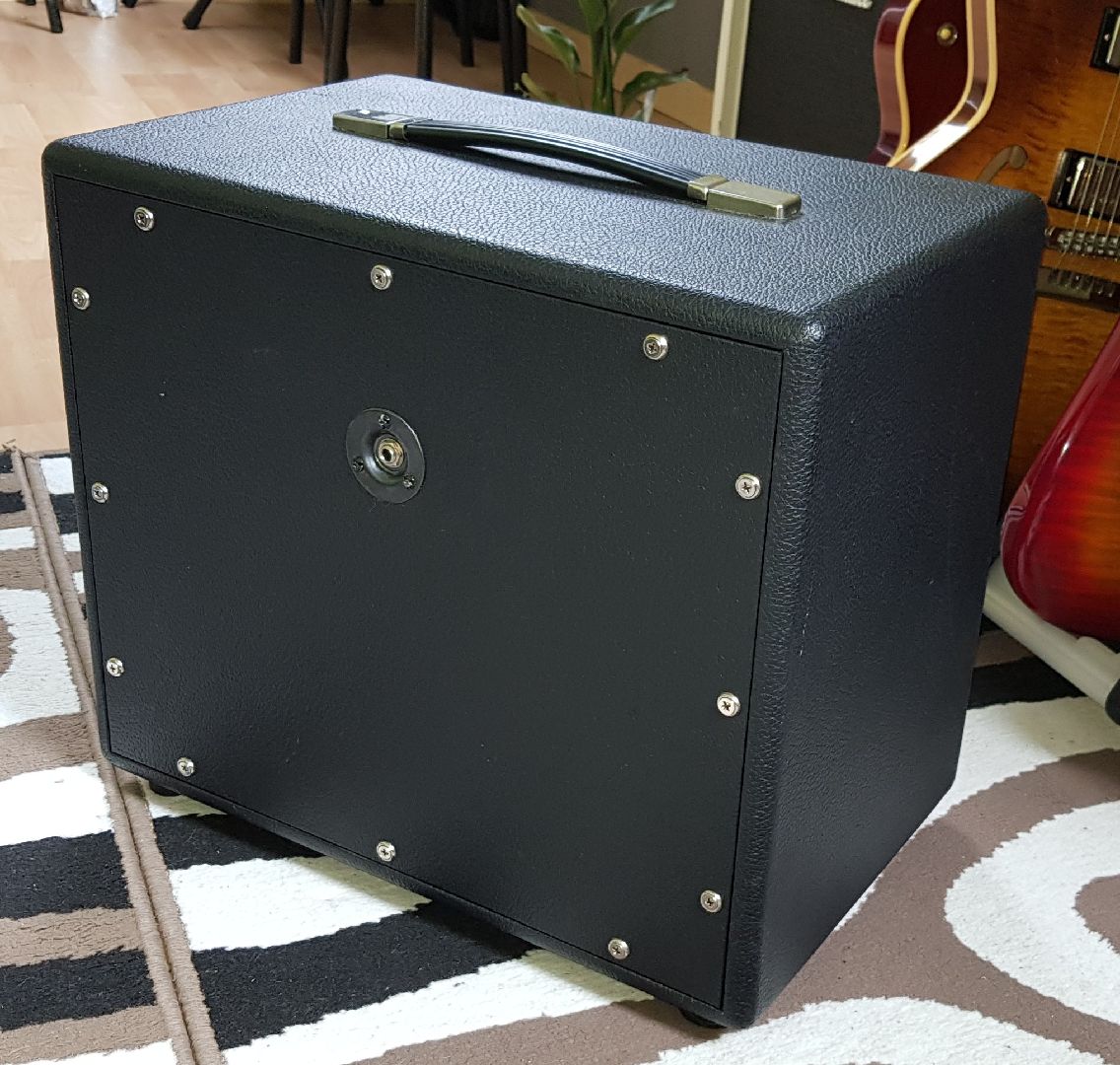 suhr cabinet 1x12