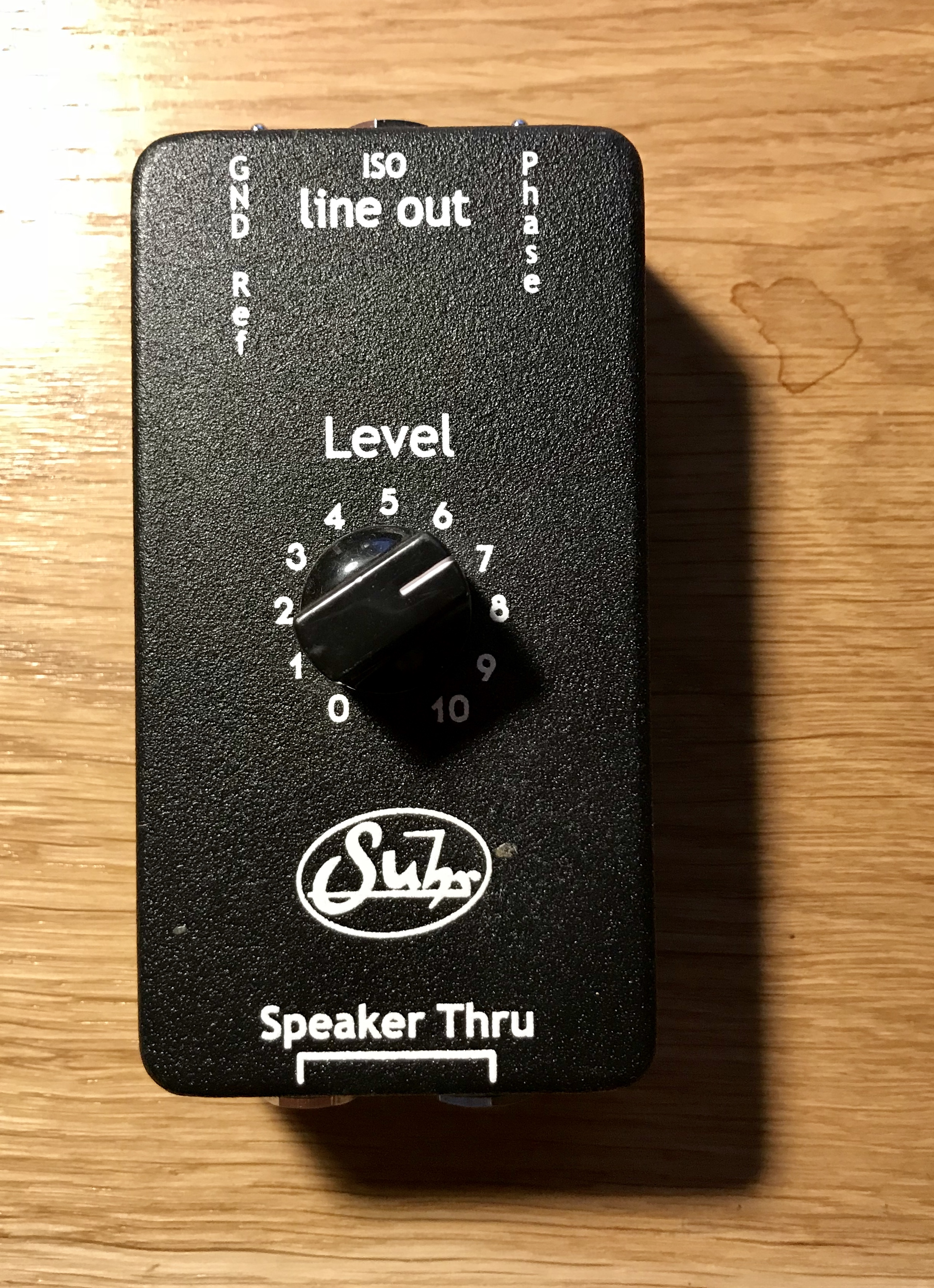 ISO LINEOUT BOX Suhr ISO LineOut Box Audiofanzine