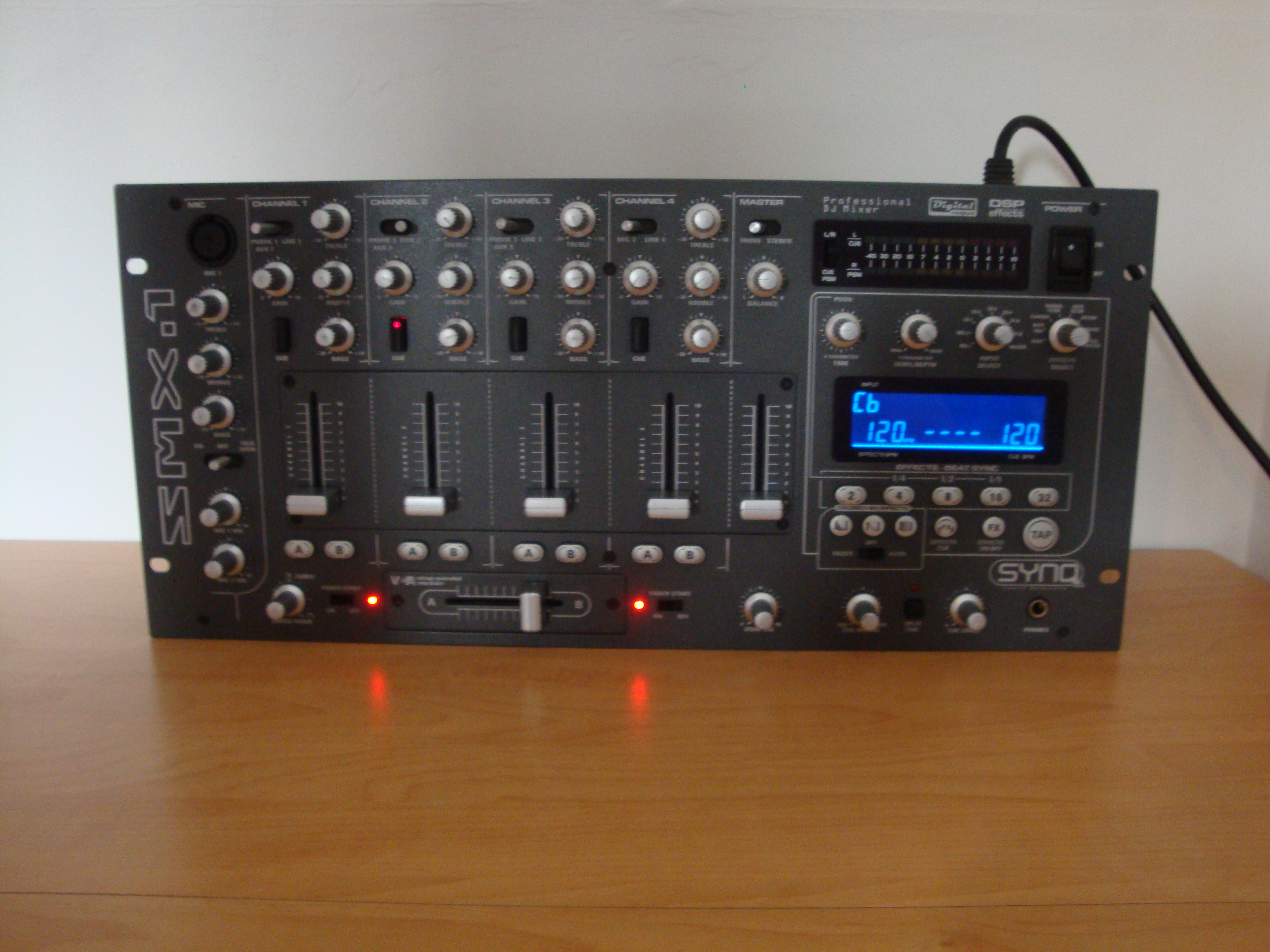 table de mixage synq smx 1