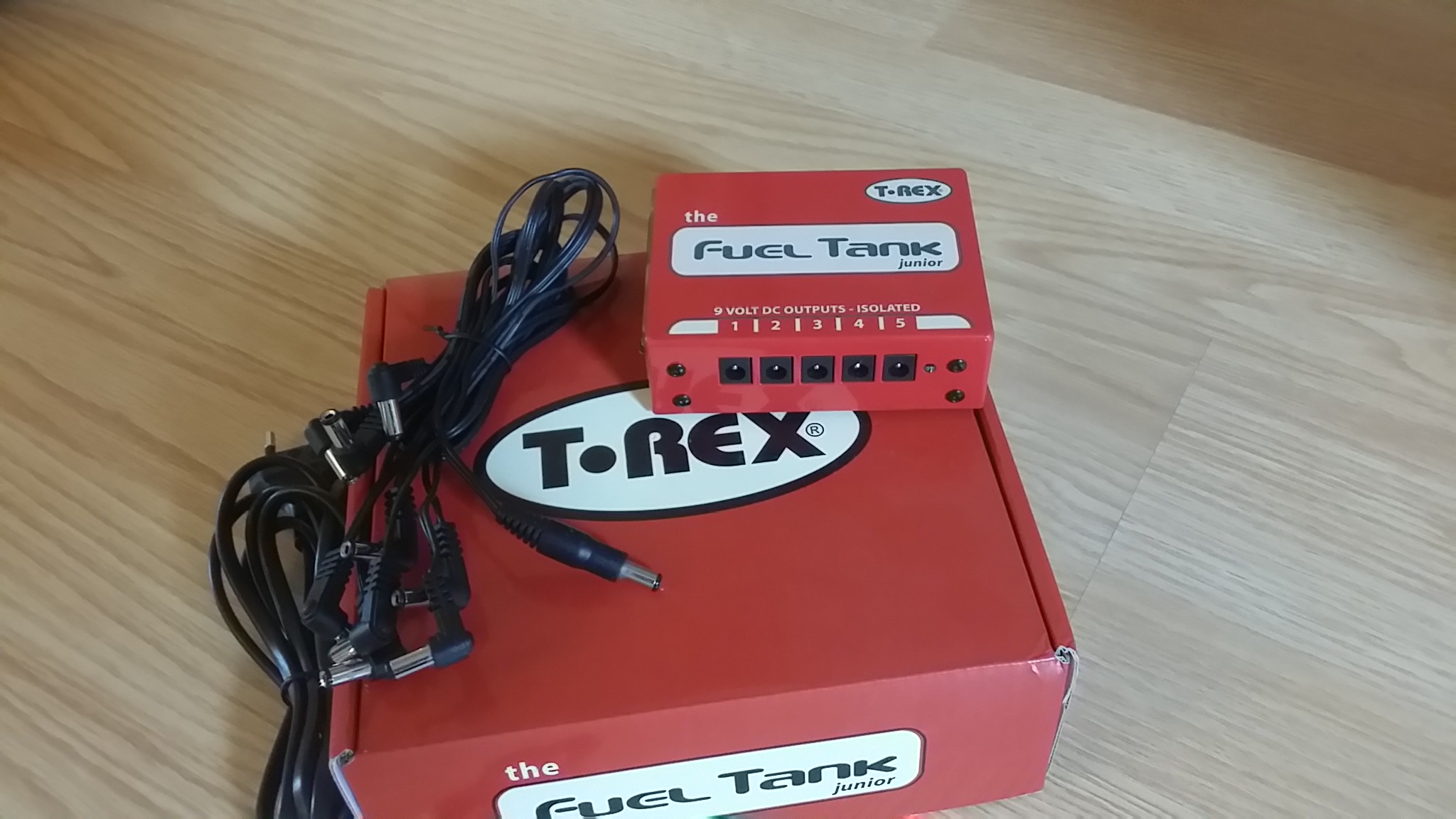 FUEL TANK JUNIOR TRex Engineering Fuel Tank Junior Audiofanzine