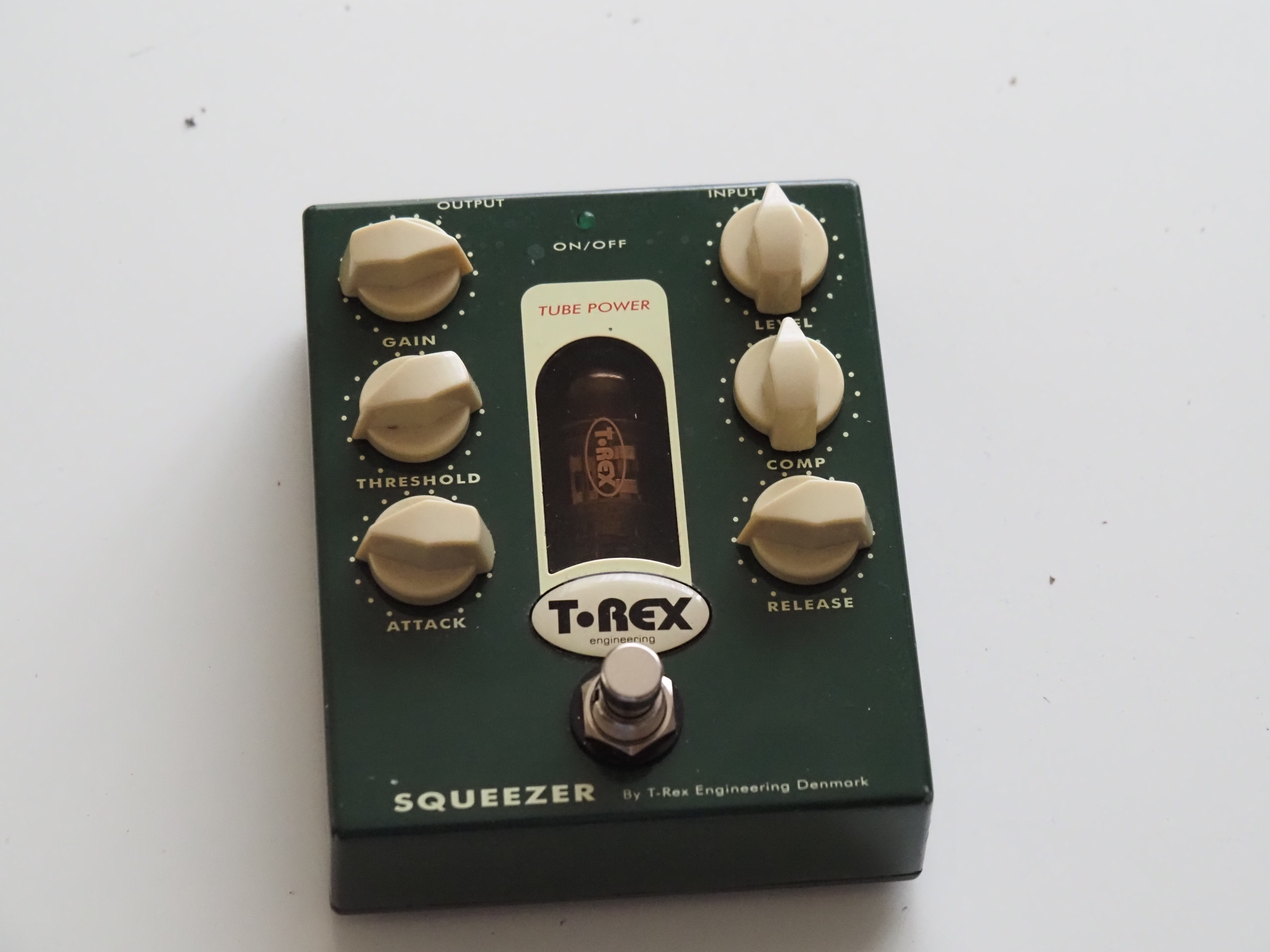 希少品】T-Rex Squeezer Compressor-