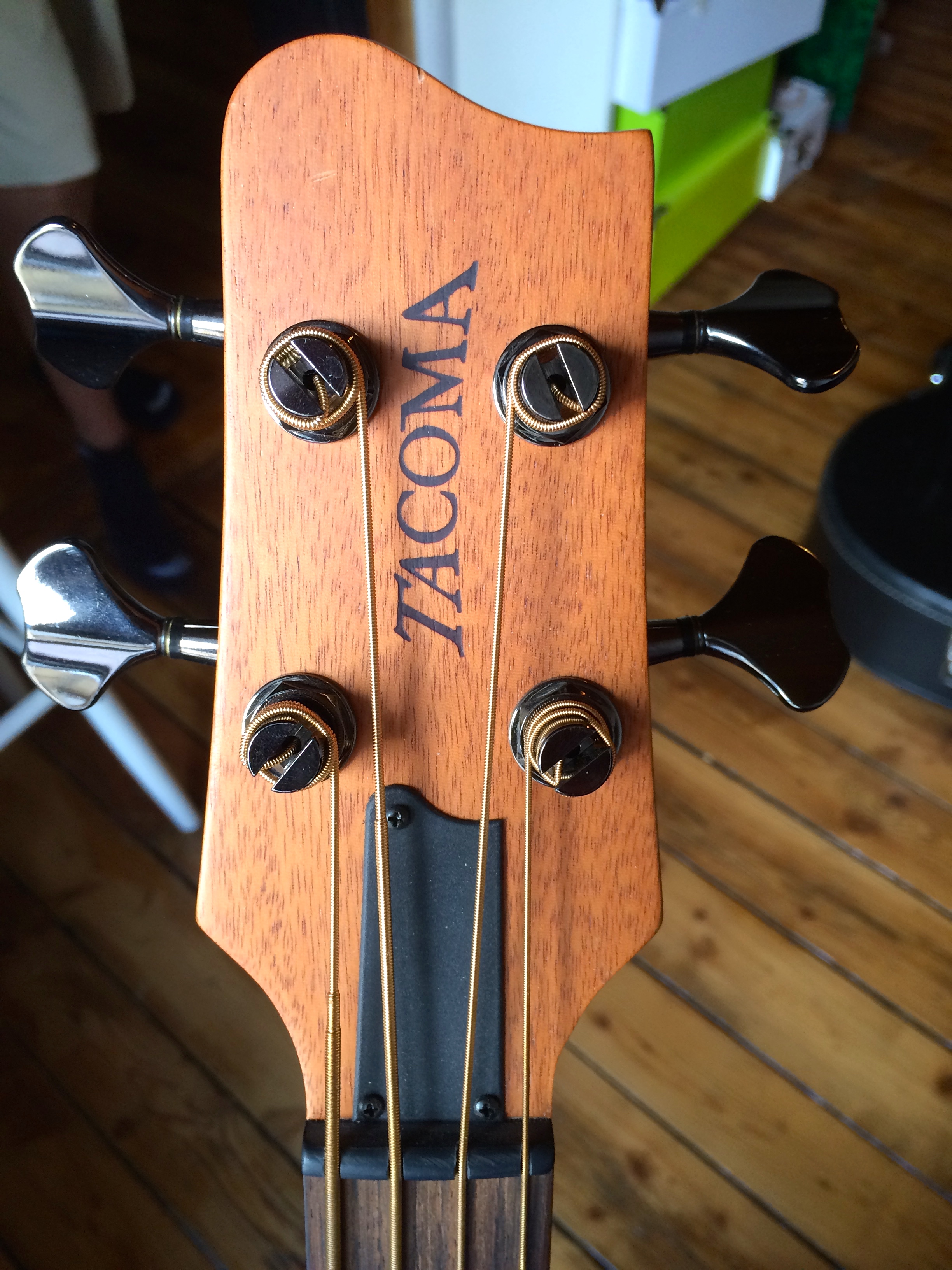 Photo Guitars thunderchief CB10 Fretless Guitars