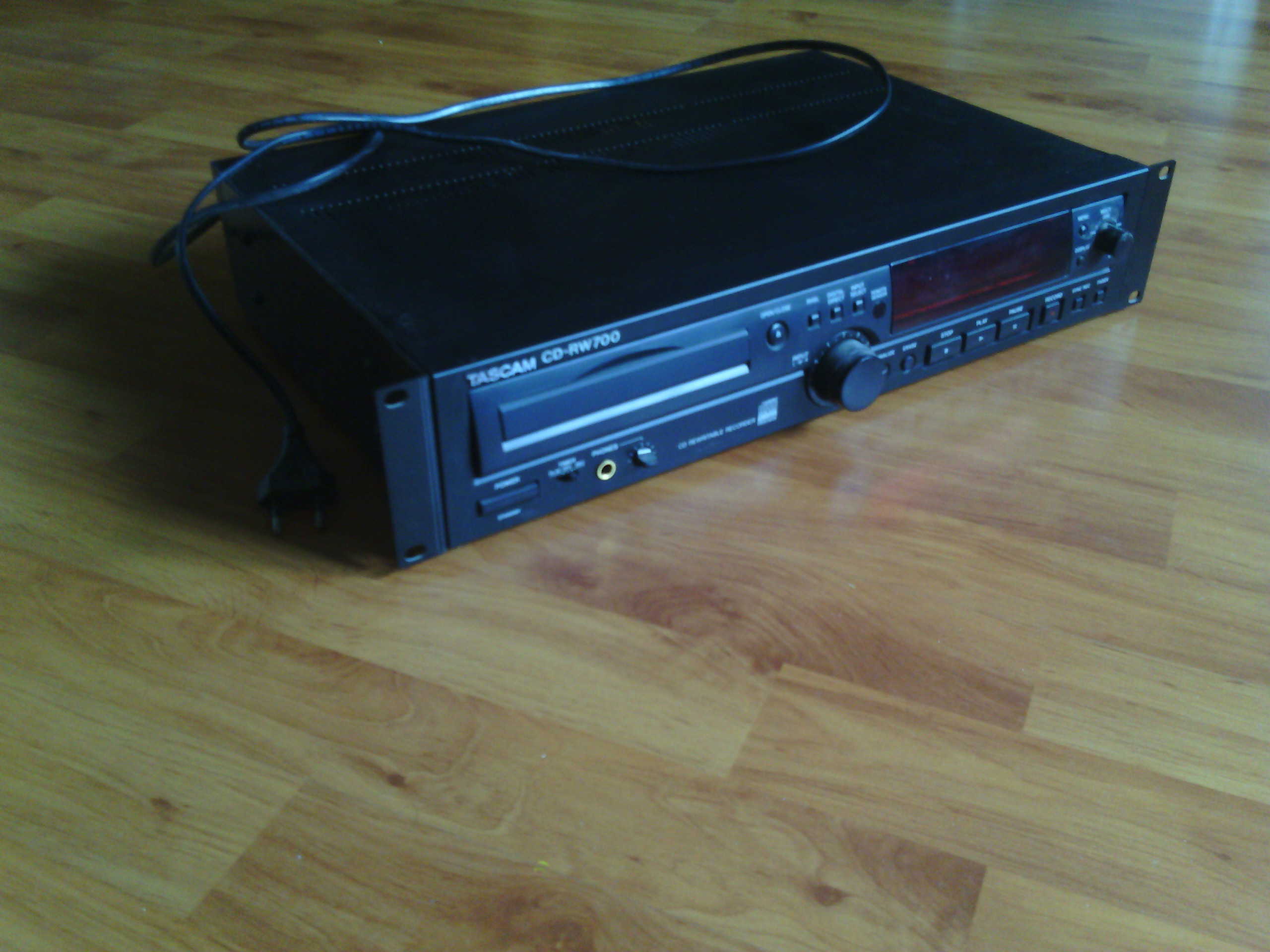 CDRW700 Tascam CDRW700 Audiofanzine