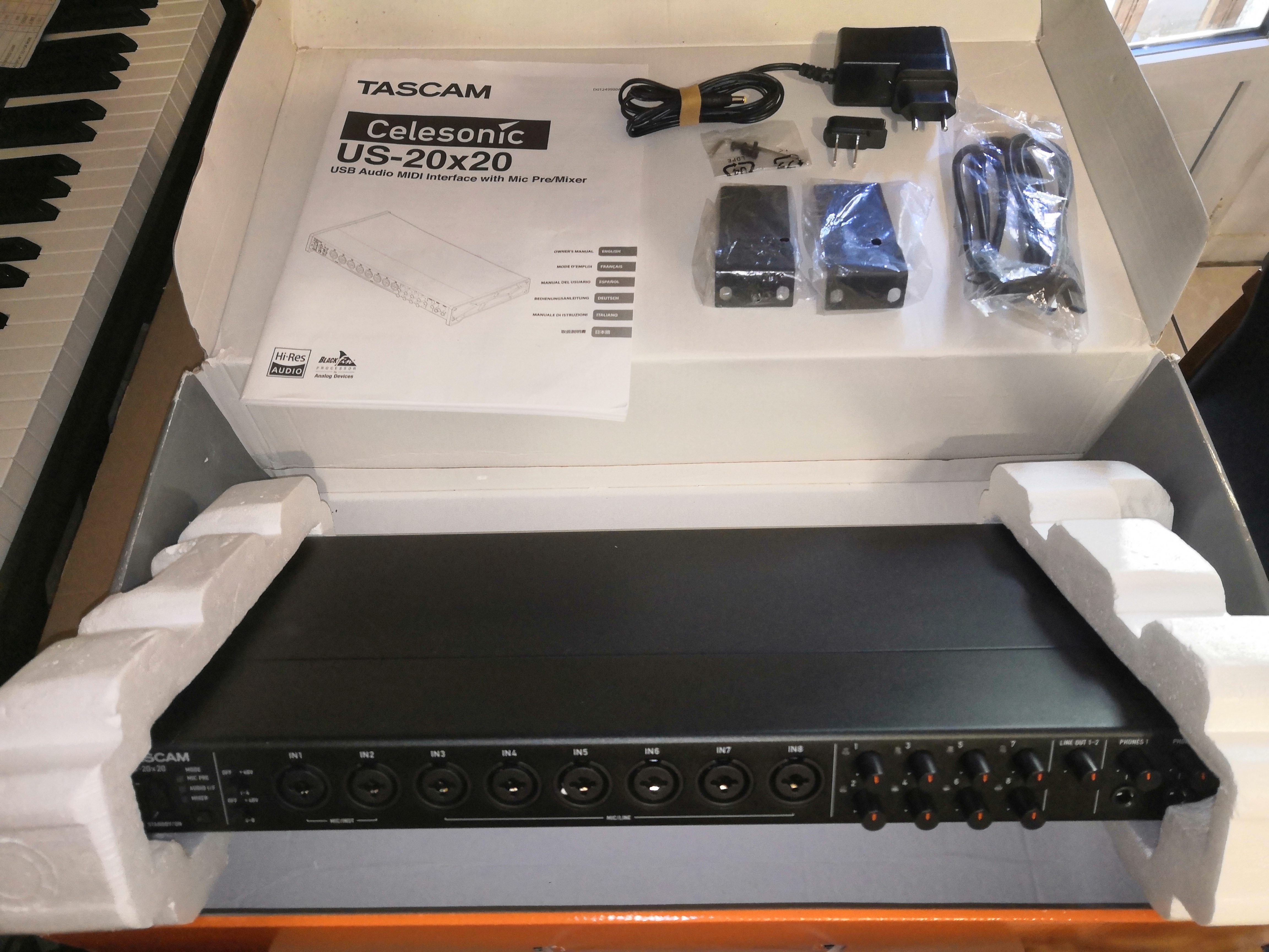 Celesonic US20x20 Tascam Celesonic US20x20 Audiofanzine