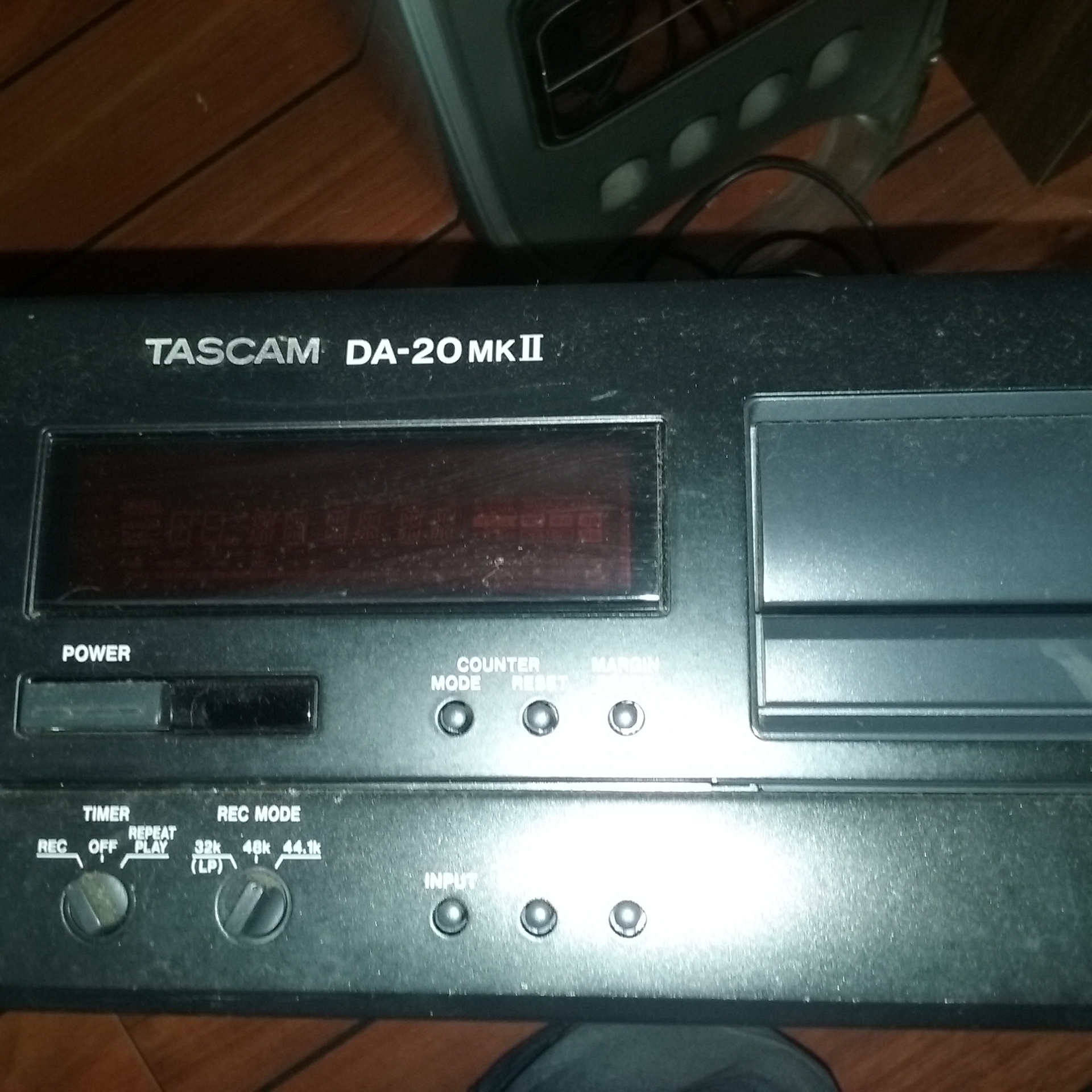 Photo Tascam DA20 MKII TascamDA20MK2 a (1515351) Audiofanzine