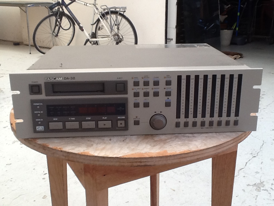 Photo Tascam DA38 Tascam DA38 (74720) (1154959) Audiofanzine