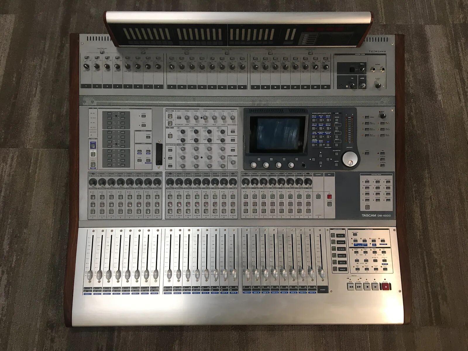 DM4800 Tascam DM4800 Audiofanzine