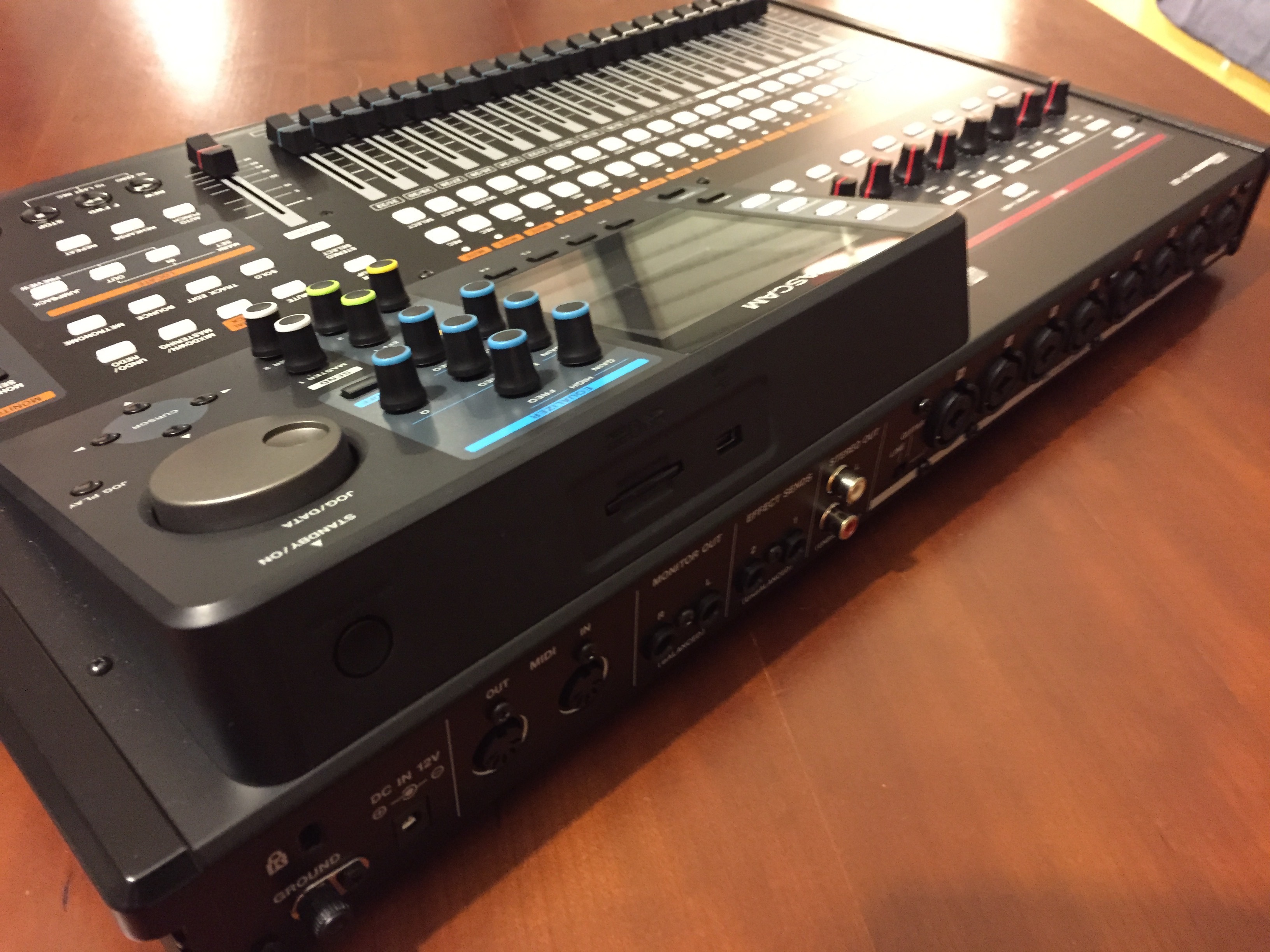 Photo Tascam DP32 Tascam DP32 (91535) (1036032) Audiofanzine