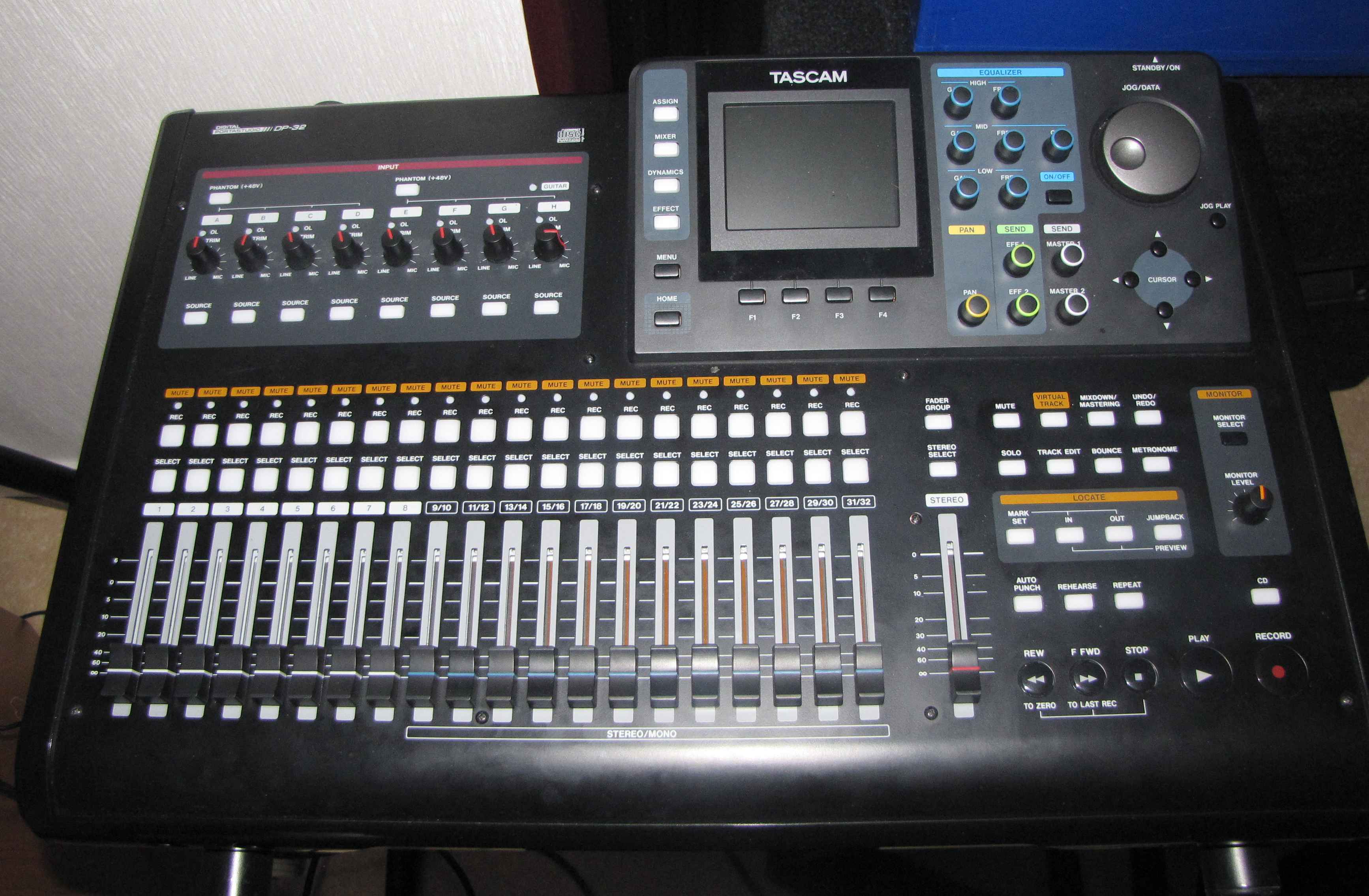Photo Tascam DP32 Tascam DP32 (91182) (925301) Audiofanzine